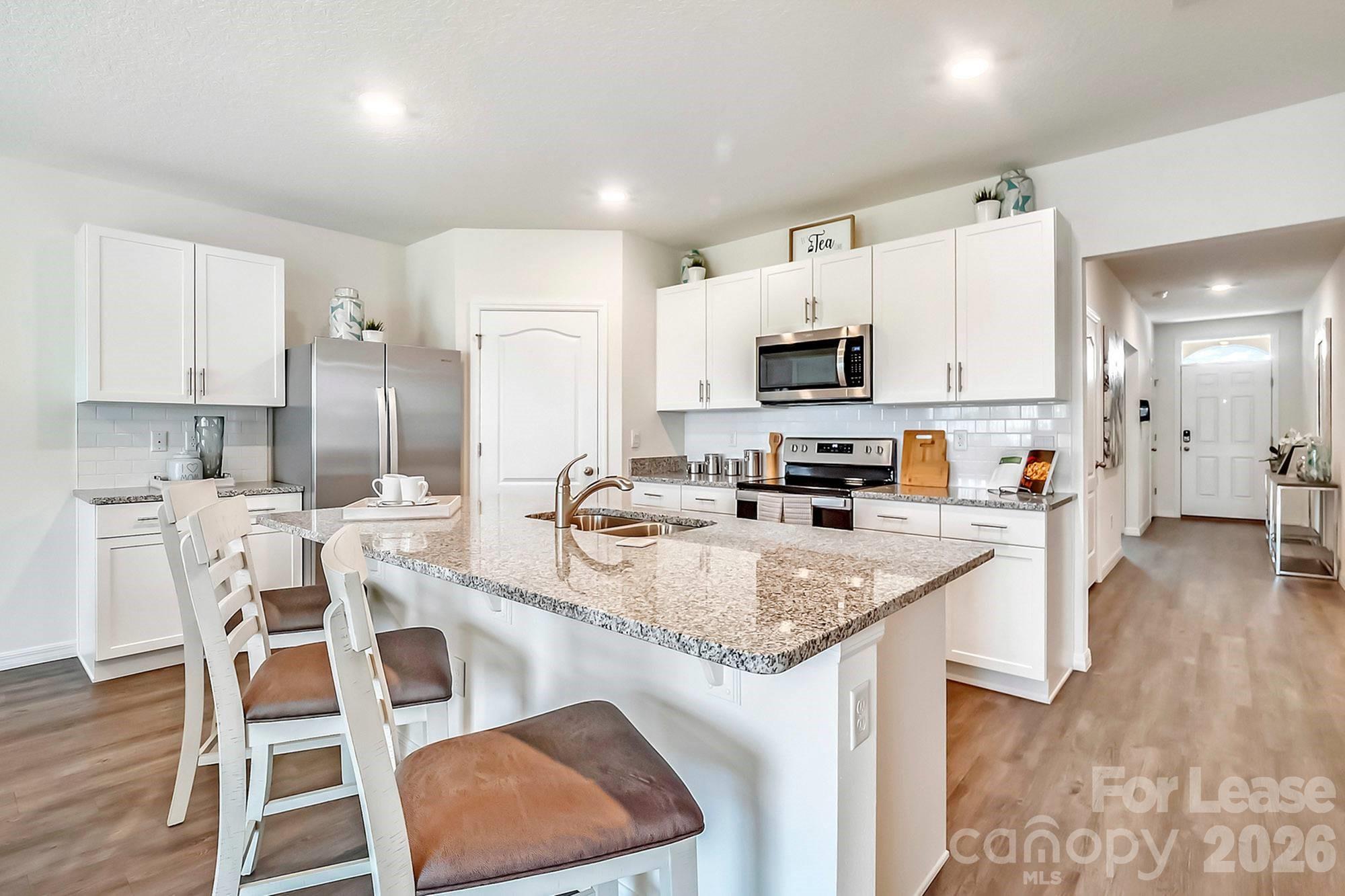 2 Reeds Creek Aria Property Photo 9