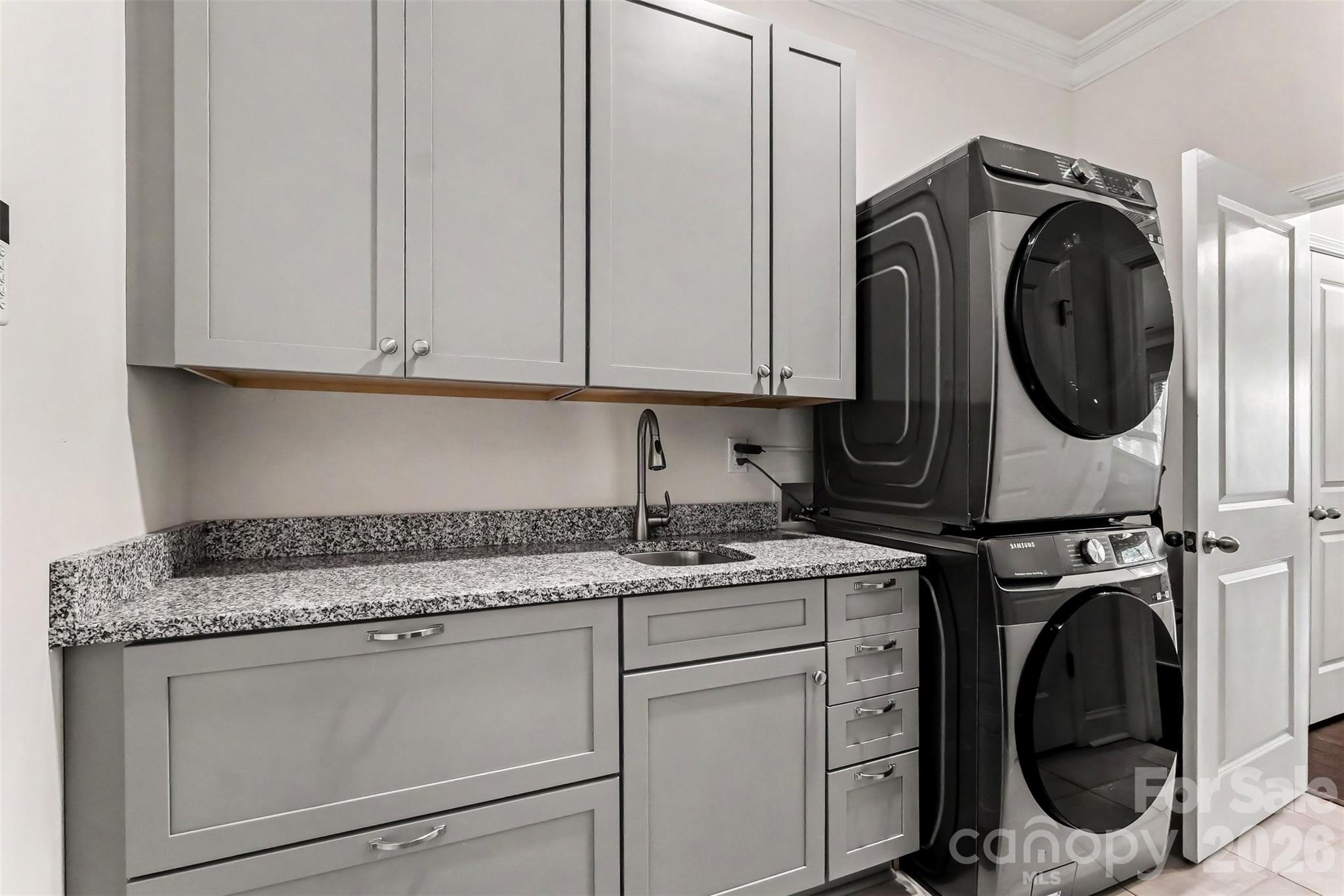 676 Latrobe Drive 315 Property Photo 23