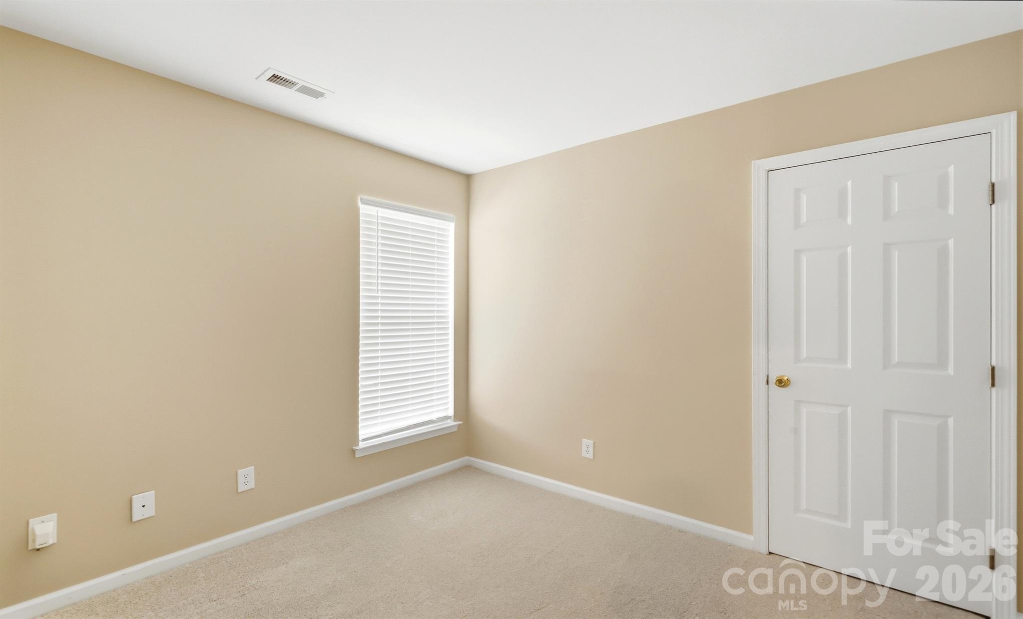1010 Hamstead Court Property Photo 10