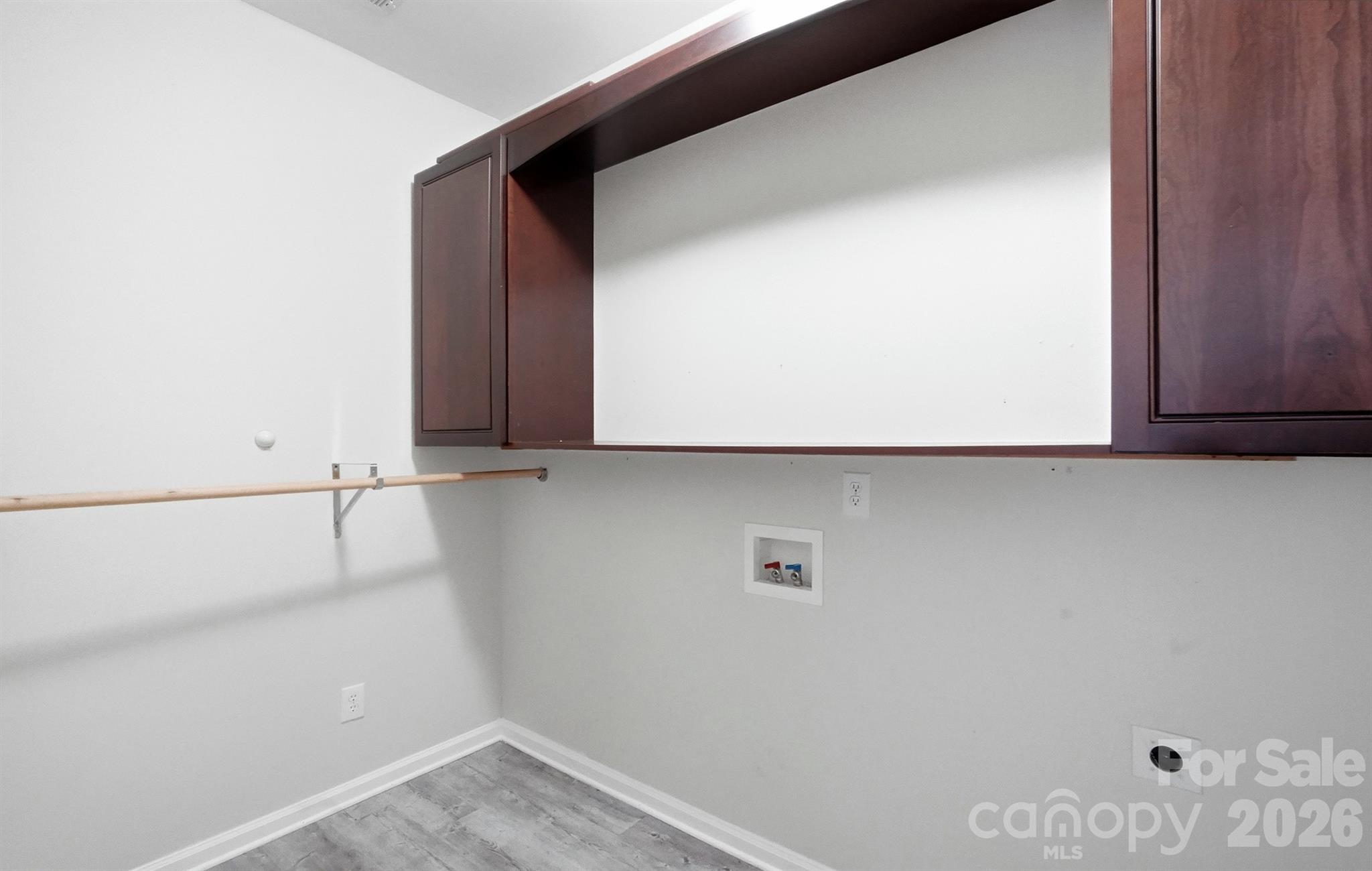 1010 Hamstead Court Property Photo 11