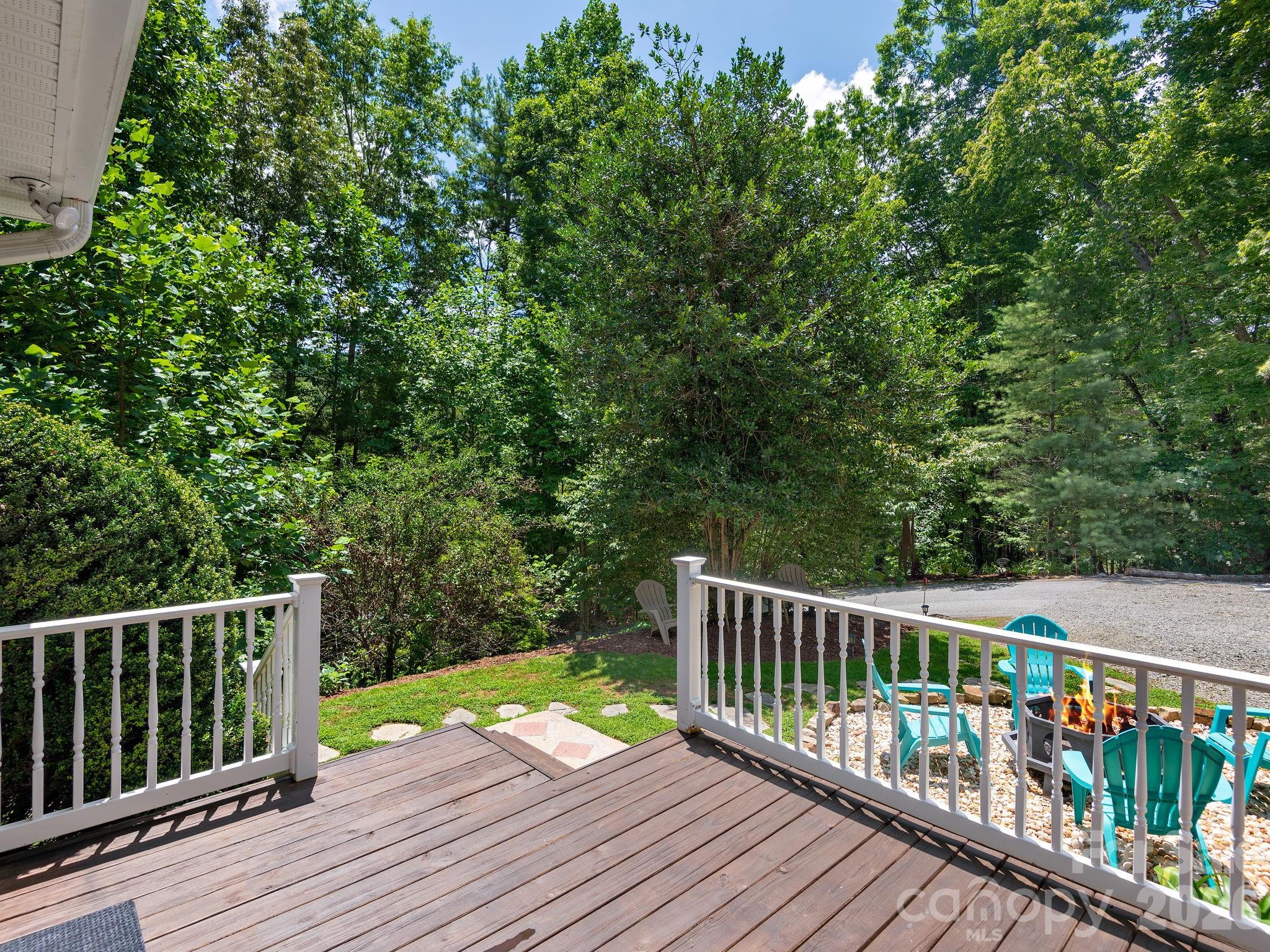 49 Indian Ridge Trail Property Photo 4