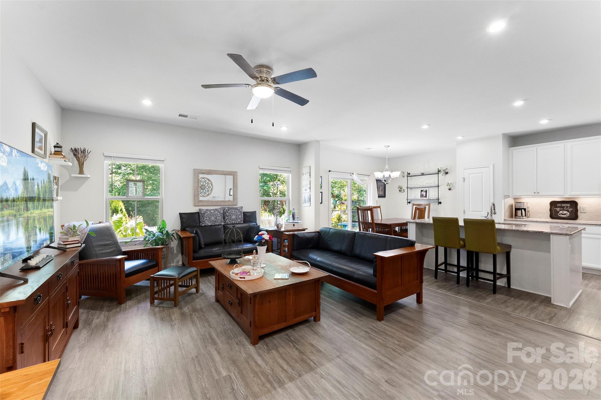 140 Beacon Drive A Property Photo 5