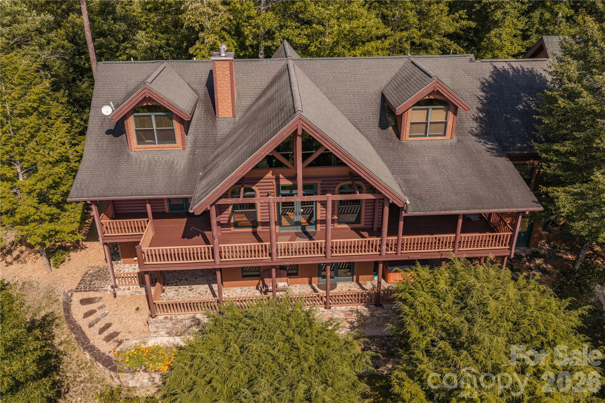 925 Appalachian Way Property Photo 2
