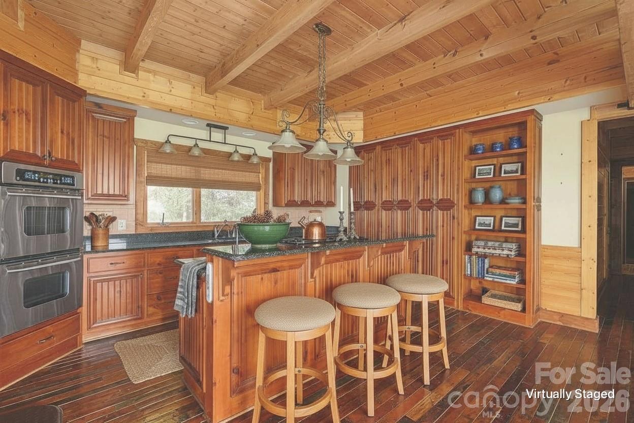 925 Appalachian Way Property Photo 10