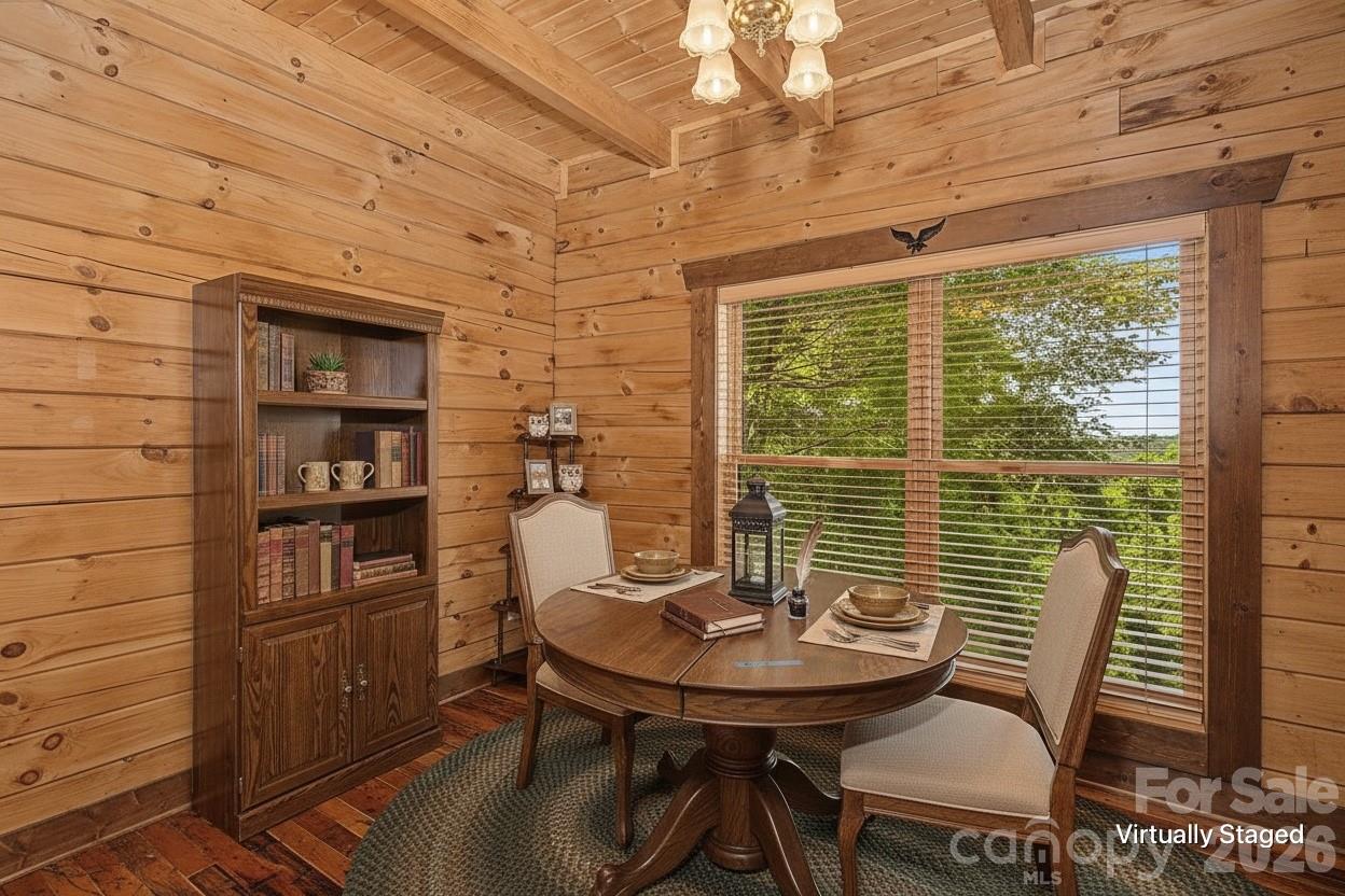 925 Appalachian Way Property Photo 21