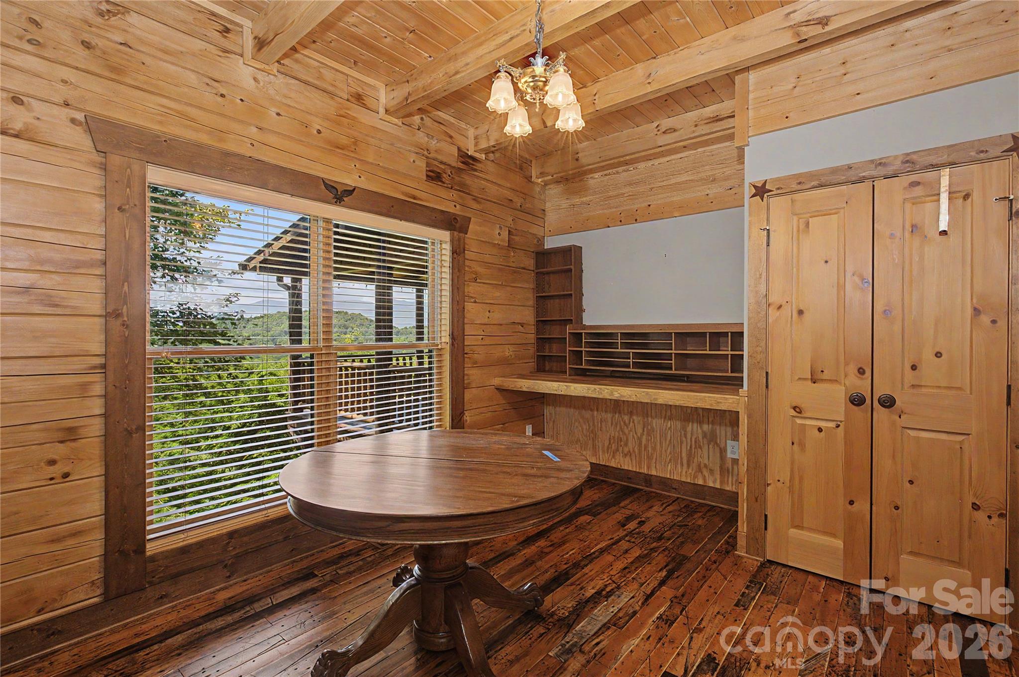 925 Appalachian Way Property Photo 26
