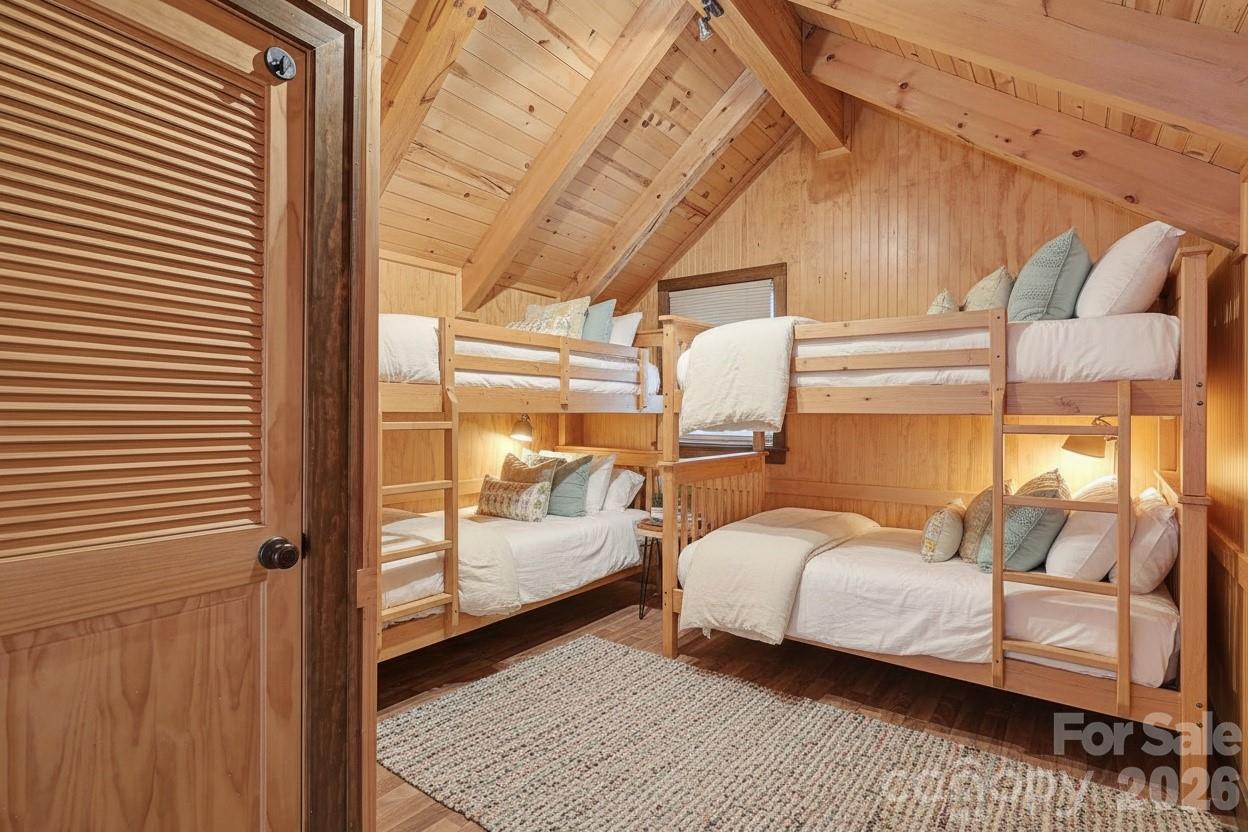 925 Appalachian Way Property Photo 26
