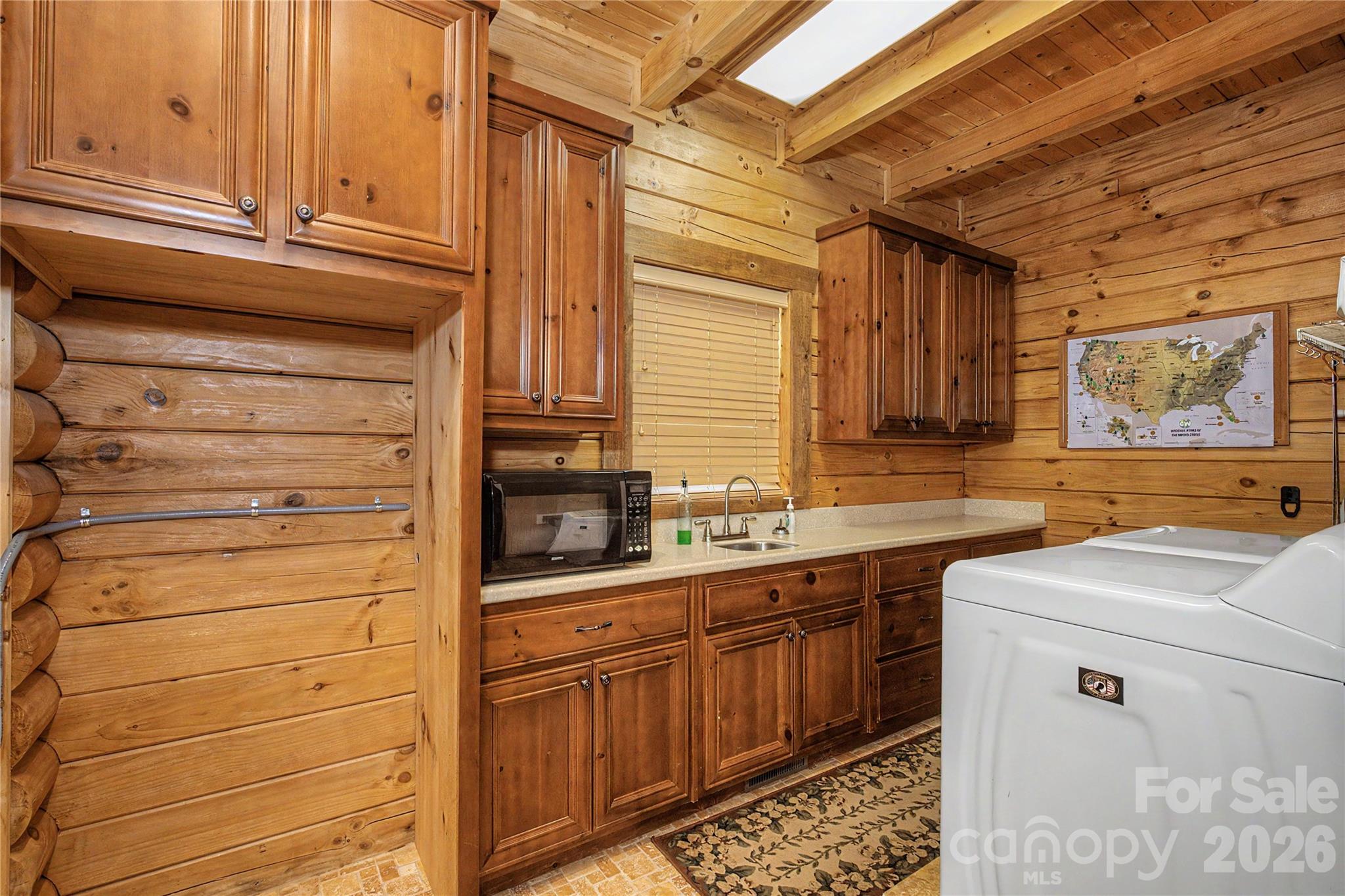 925 Appalachian Way Property Photo 27