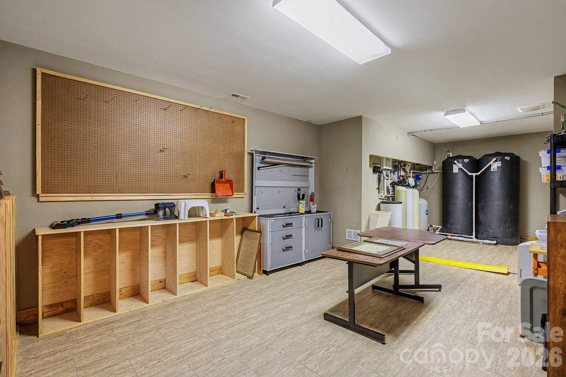 925 Appalachian Way Property Photo 38