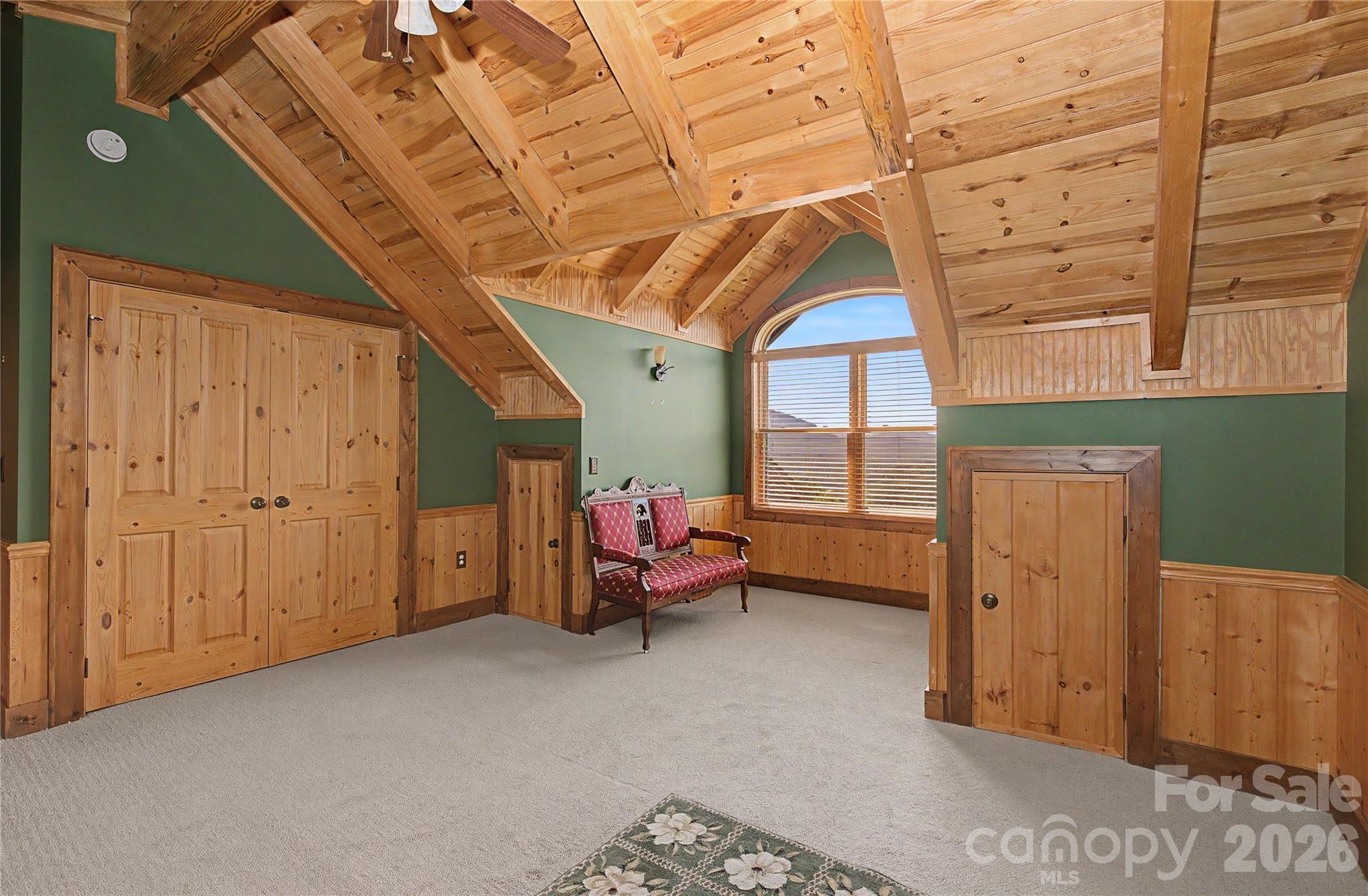 925 Appalachian Way Property Photo 39