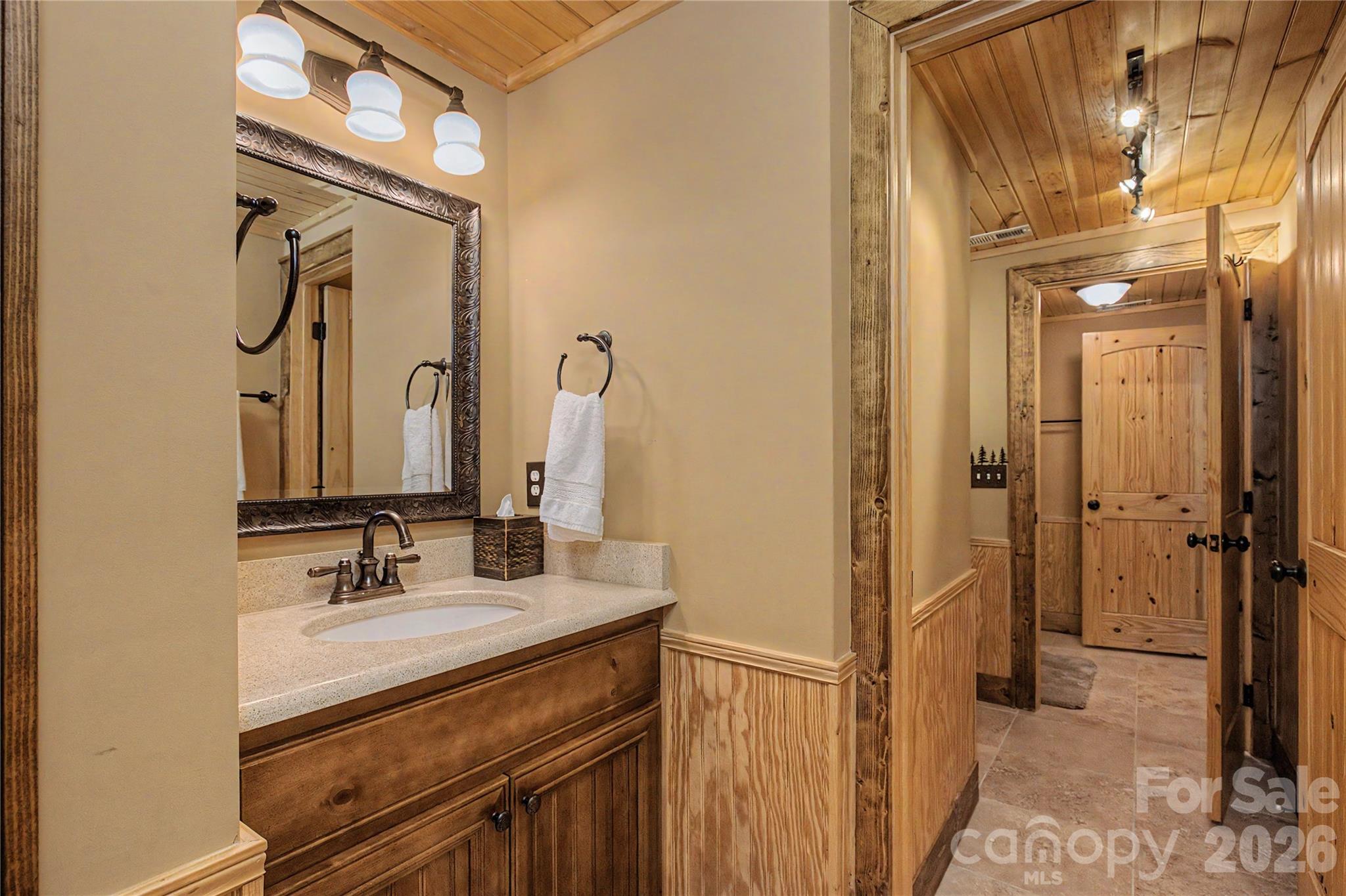 925 Appalachian Way Property Photo 40