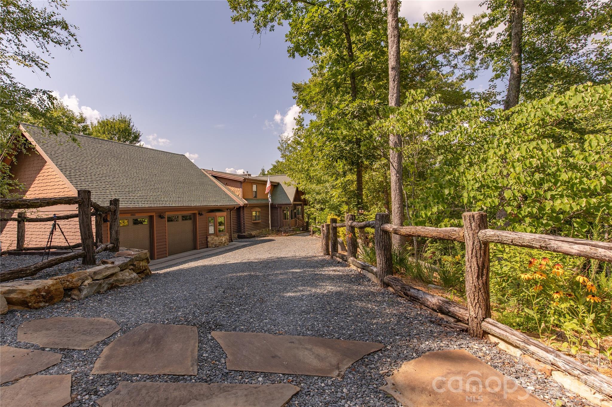 925 Appalachian Way Property Photo 45