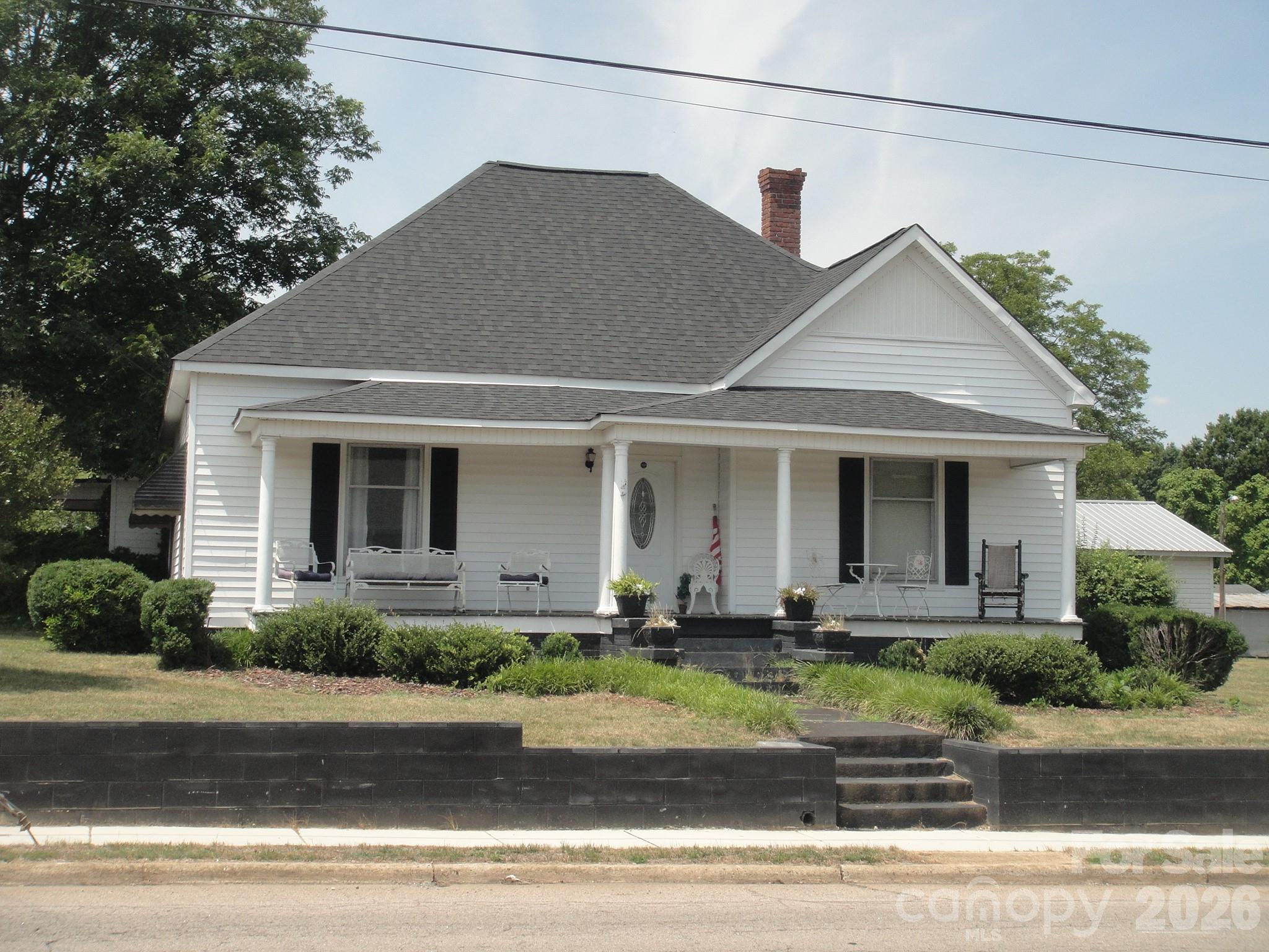 501 W Ryder Avenue Property Photo 1