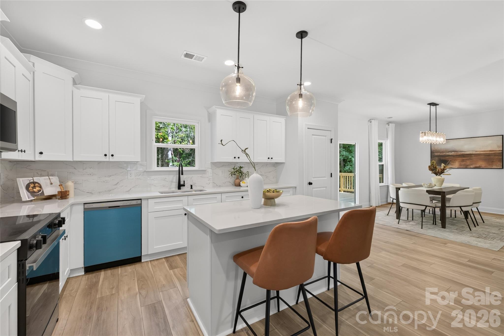 6087 Cambridge Drive Property Photo 10