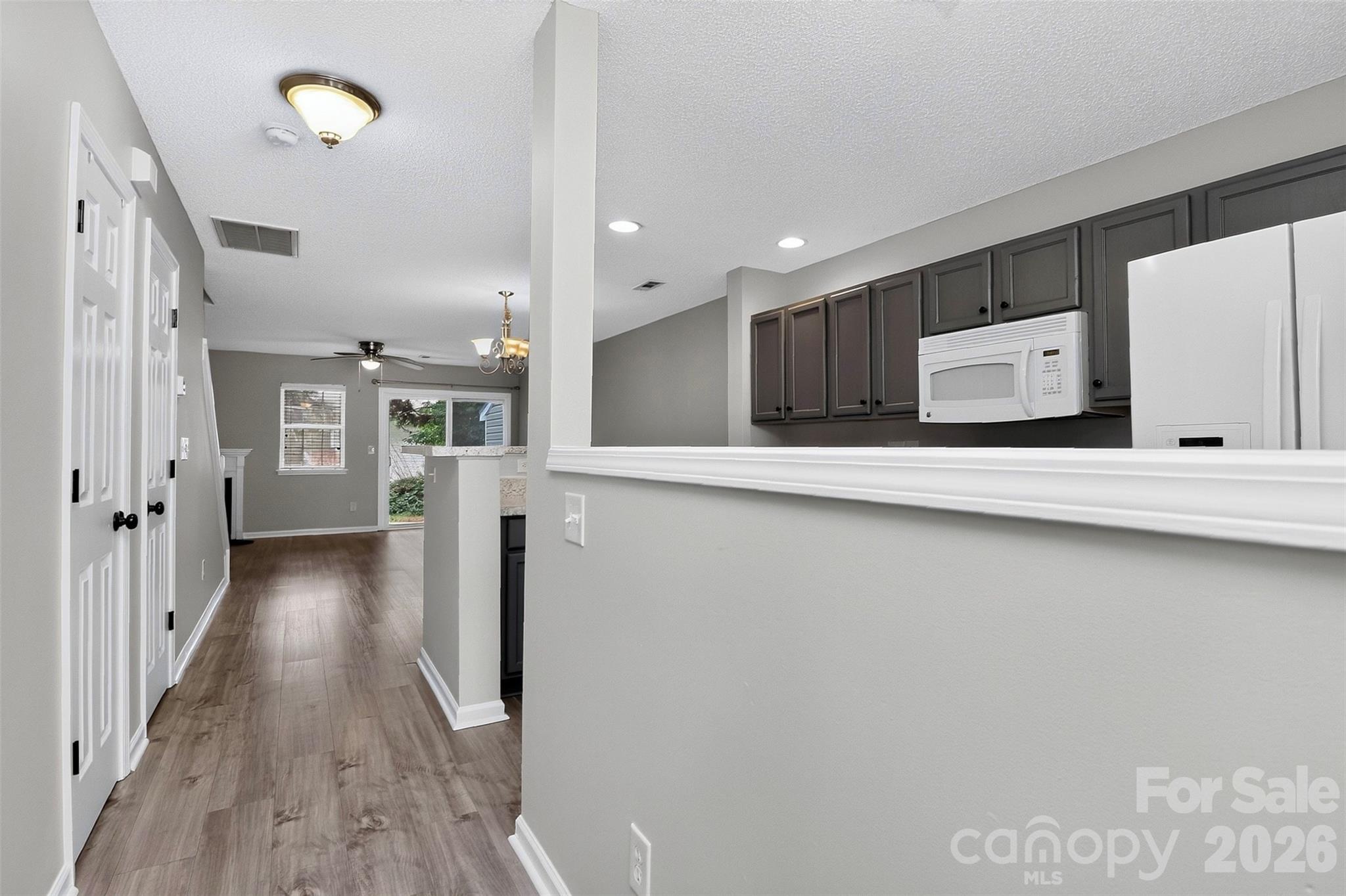10866 Holly Ridge Boulevard Property Photo 6
