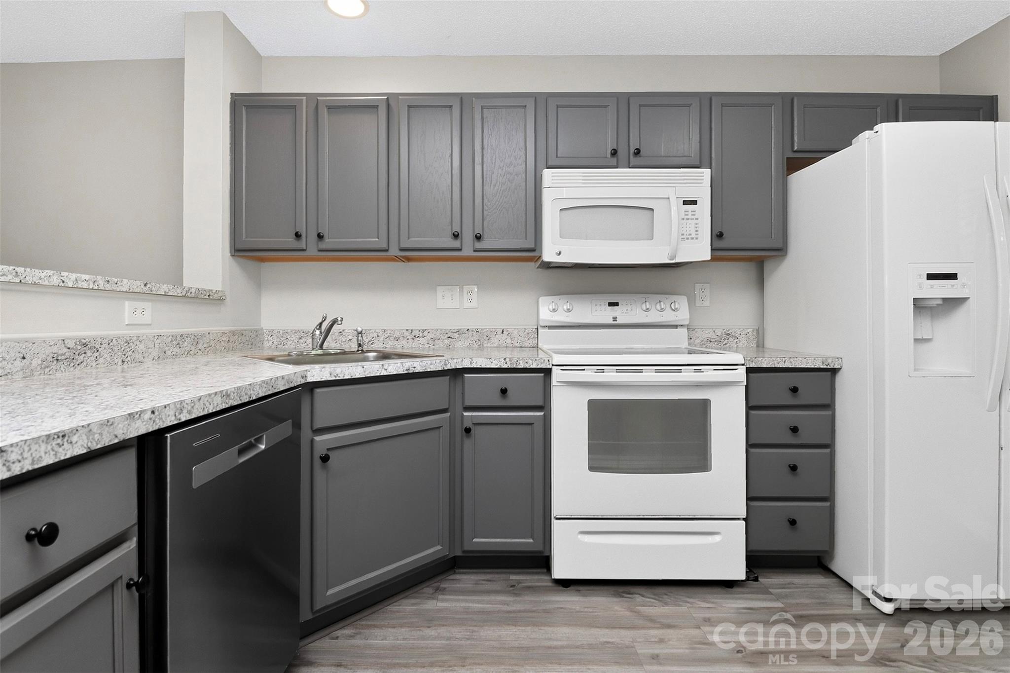 10866 Holly Ridge Boulevard Property Photo 10