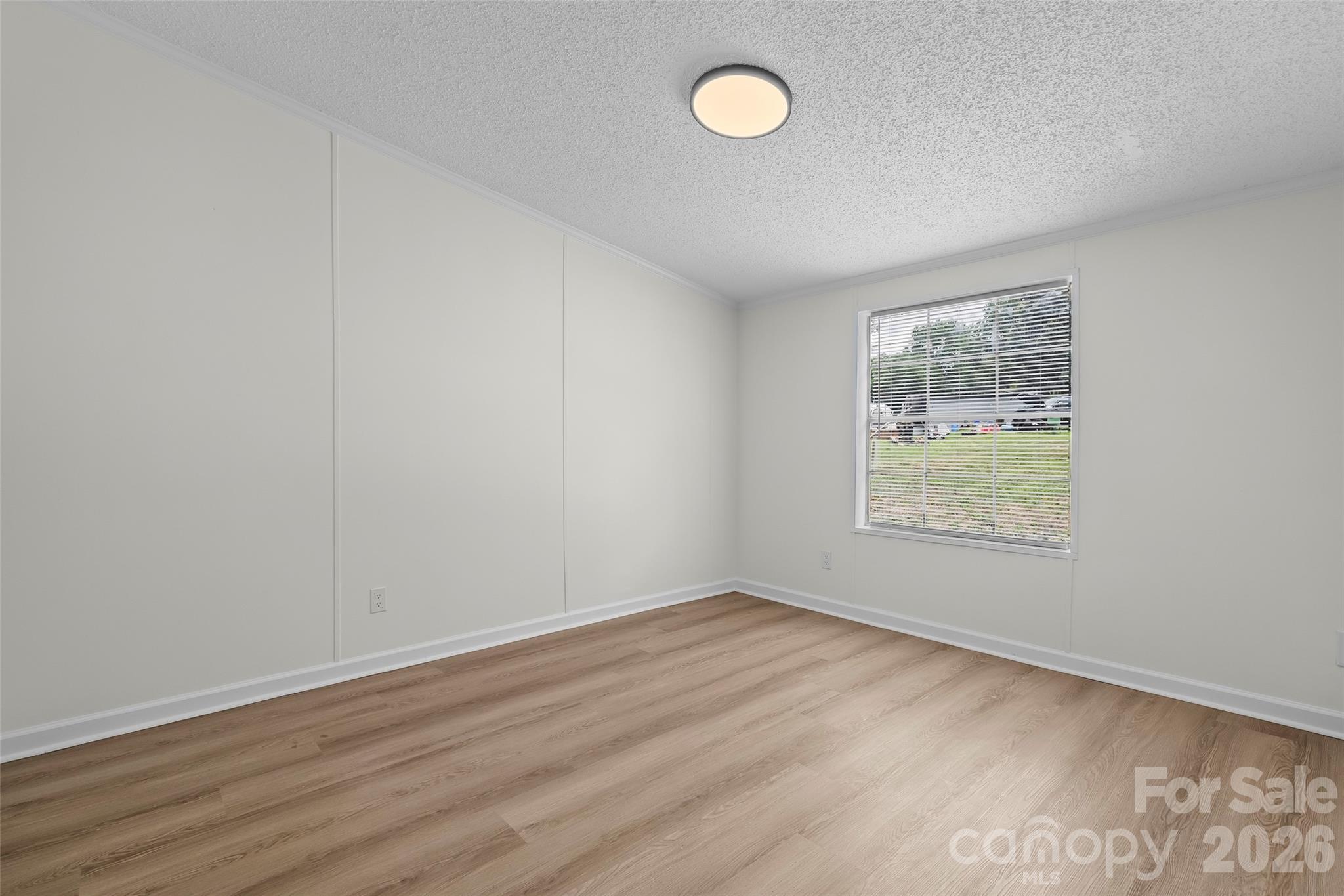 625 Lakeview Road Property Photo 23