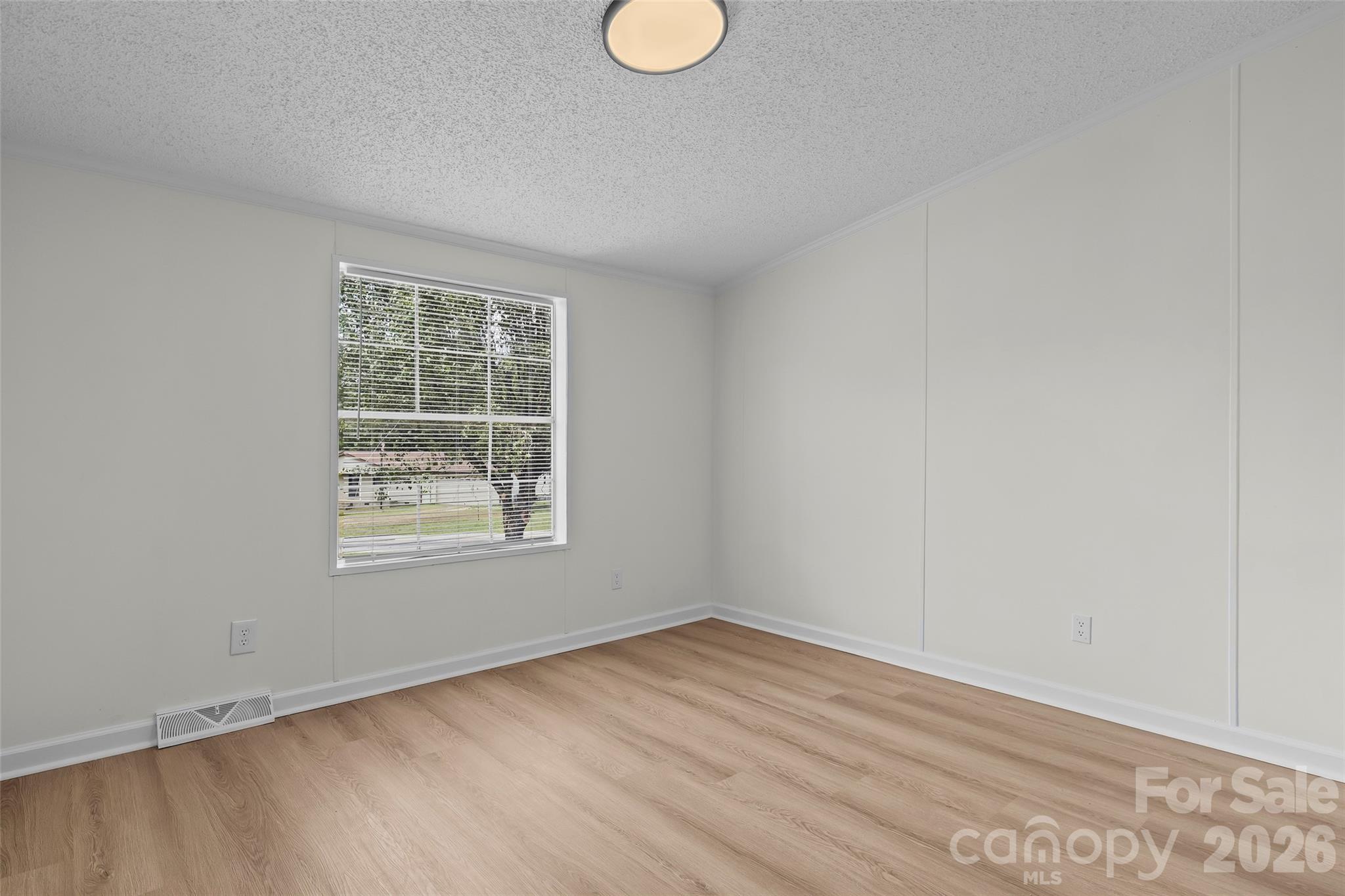 625 Lakeview Road Property Photo 23