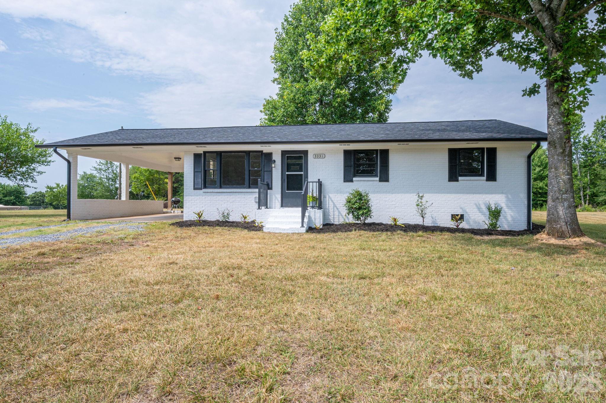 3331 Hog Hill Road Property Photo 2