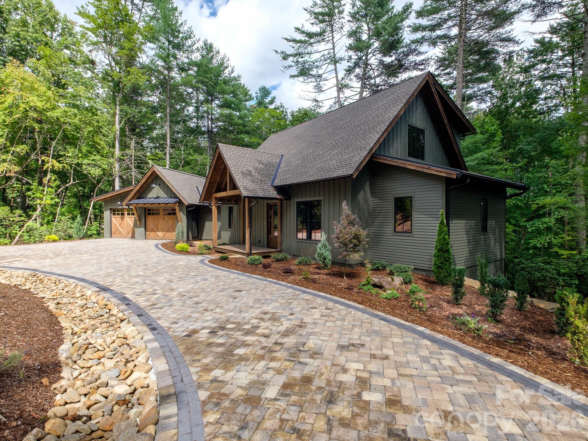 465 Mountain Brook Trail Property Photo 3