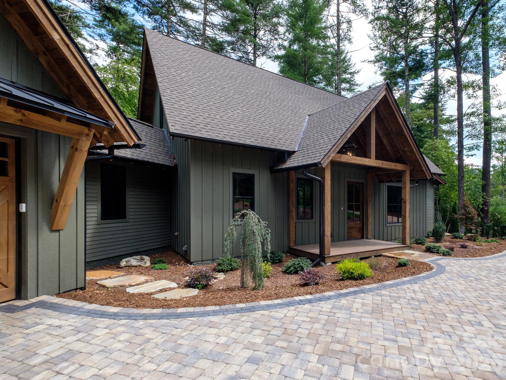 465 Mountain Brook Trail Property Photo 4