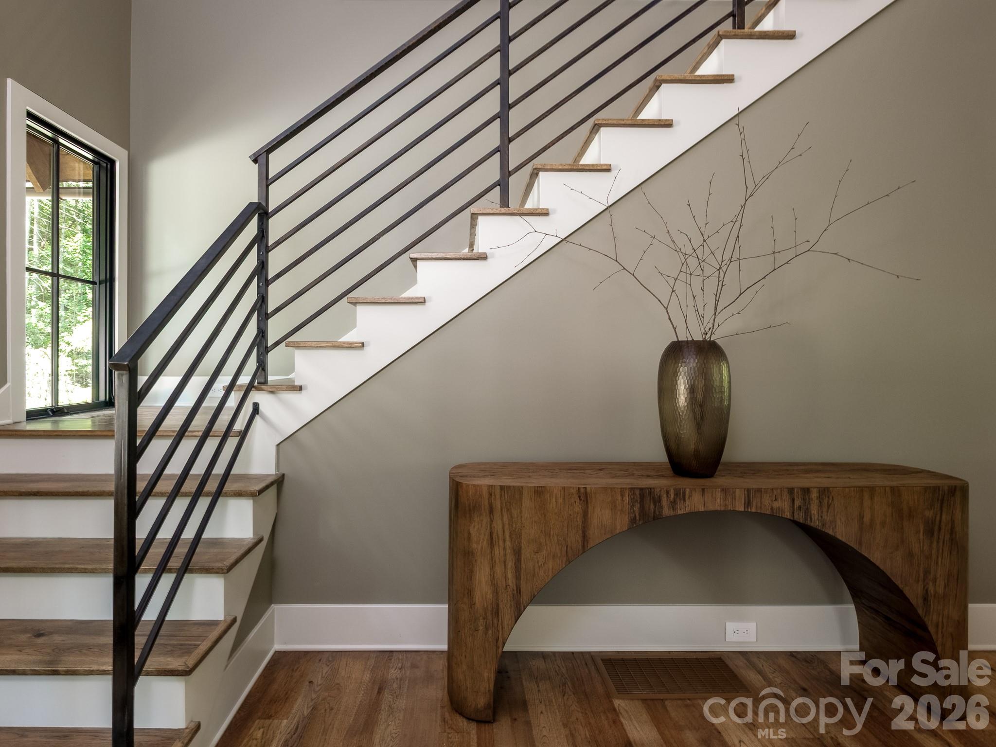 465 Mountain Brook Trail Property Photo 6
