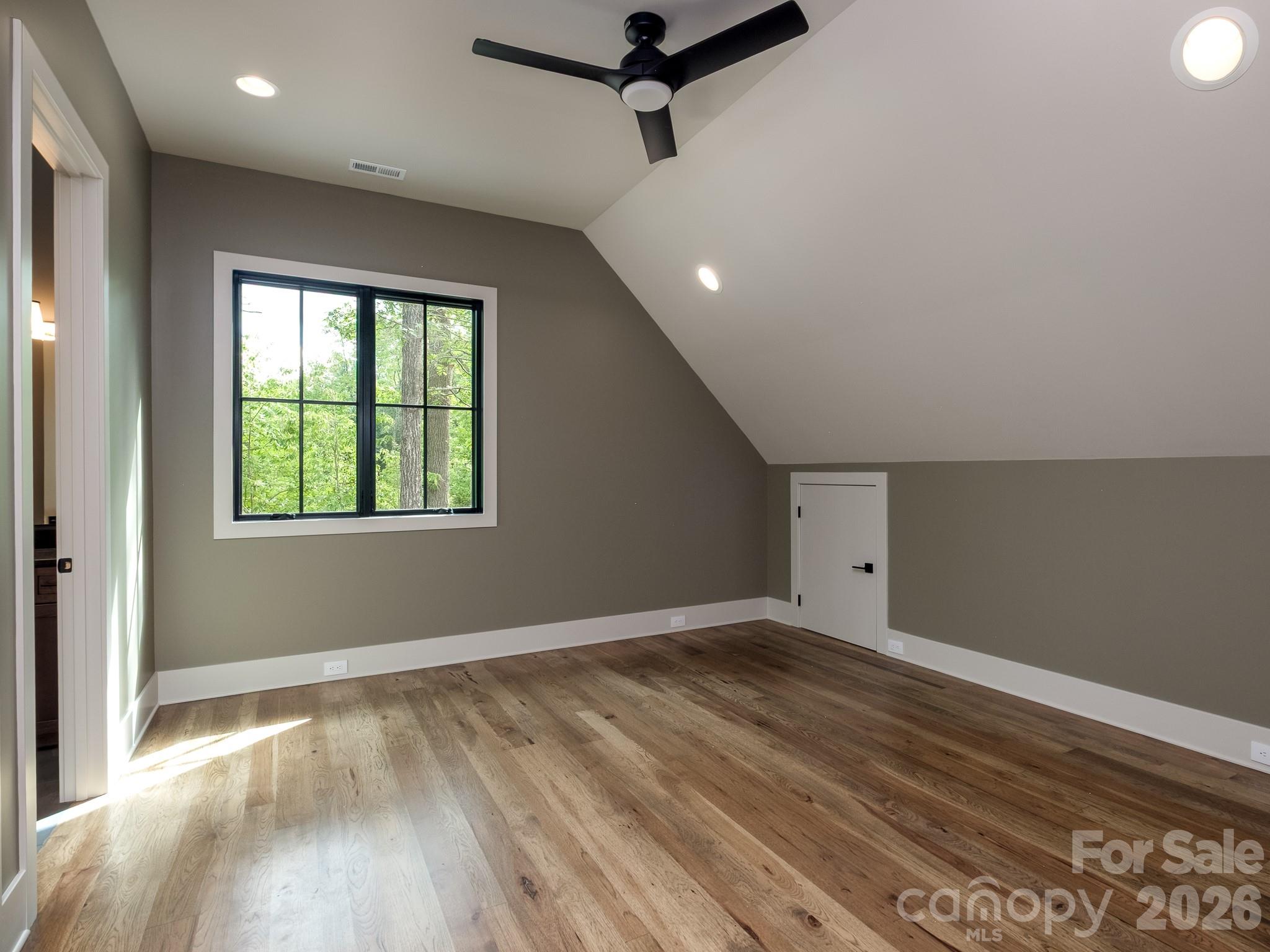 465 Mountain Brook Trail Property Photo 26