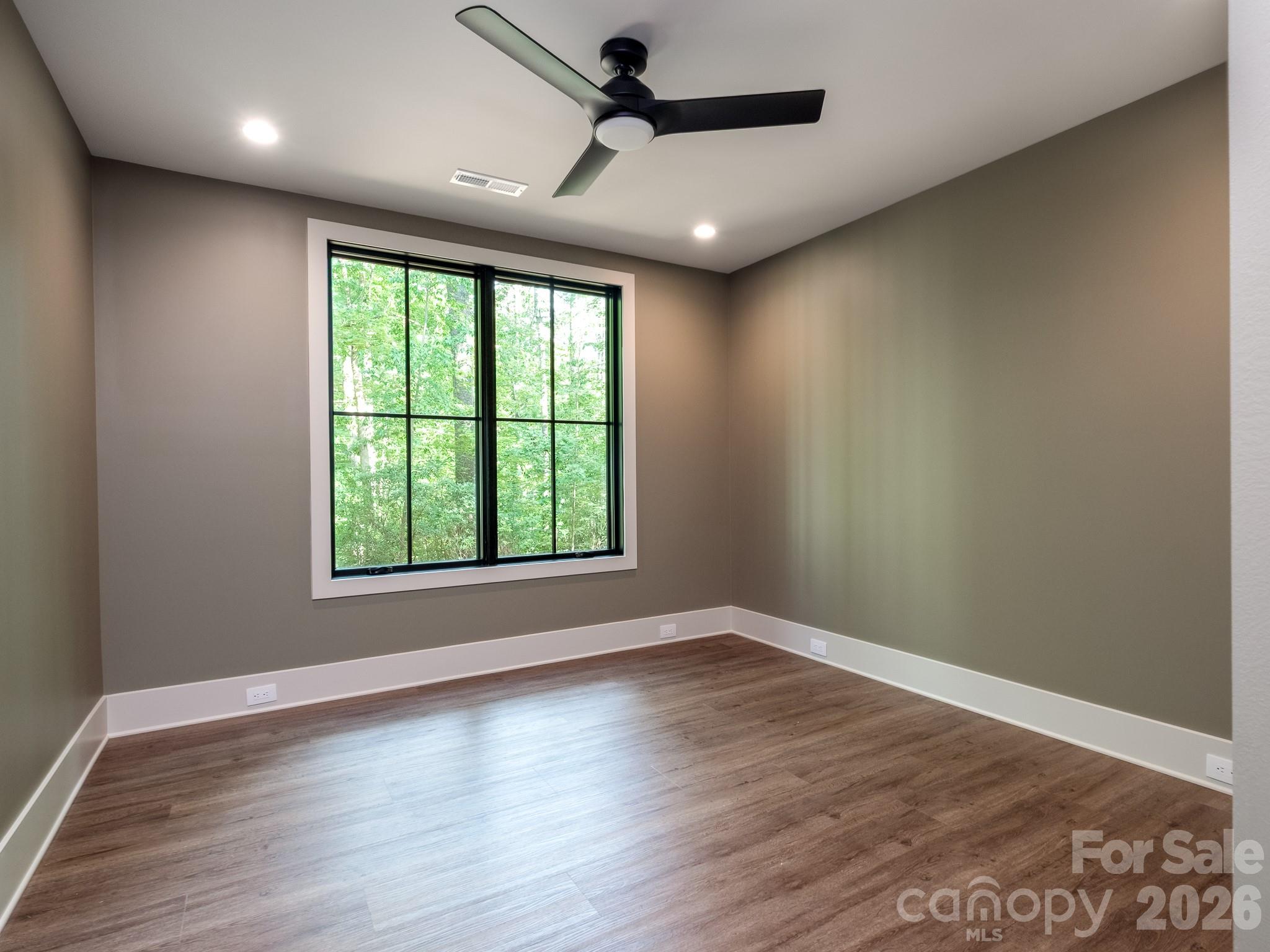 465 Mountain Brook Trail Property Photo 31