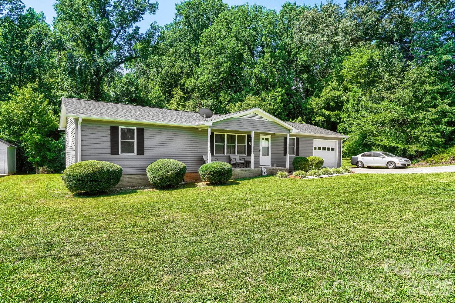 2601 Lynn Drive Property Photo 4
