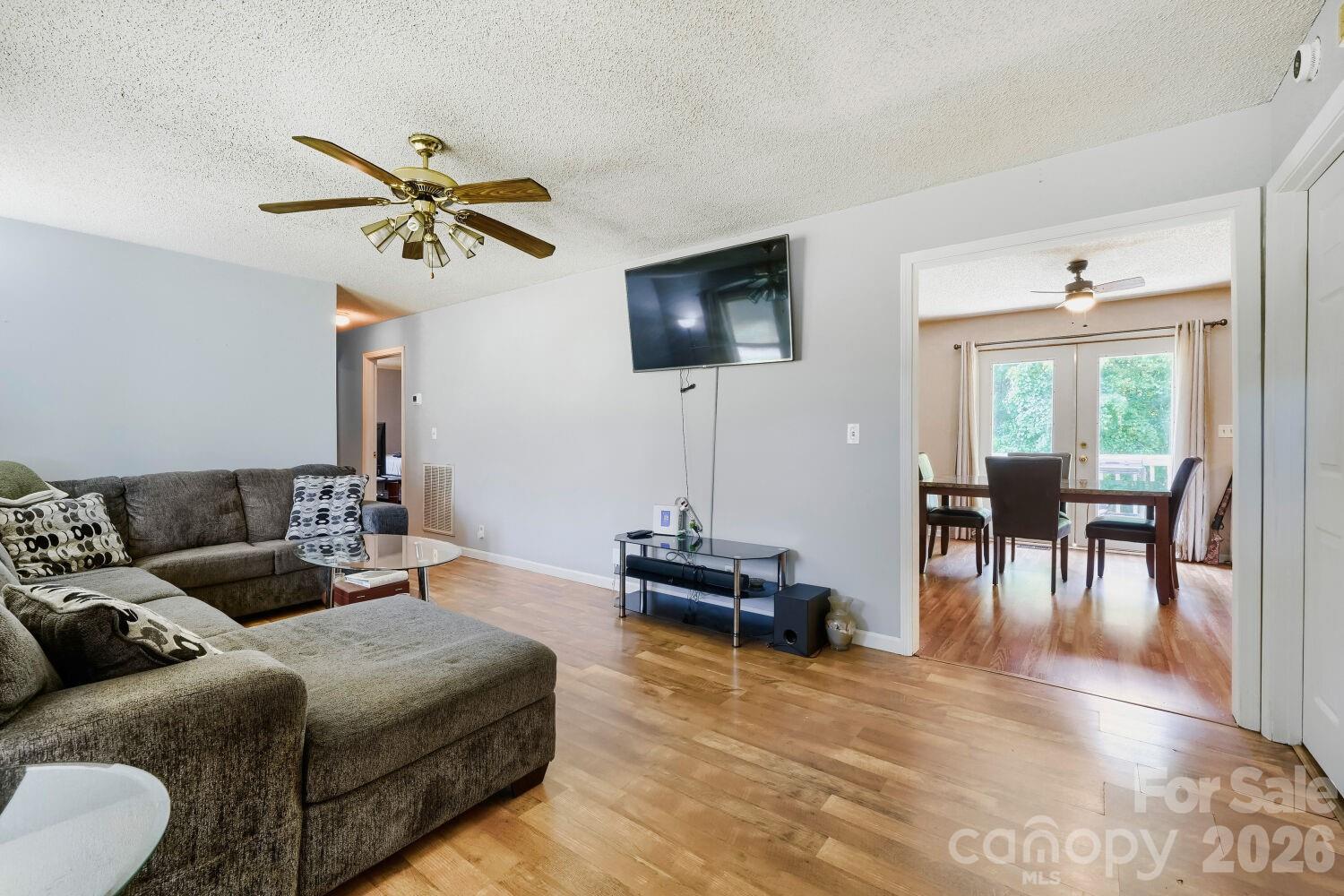 2601 Lynn Drive Property Photo 7