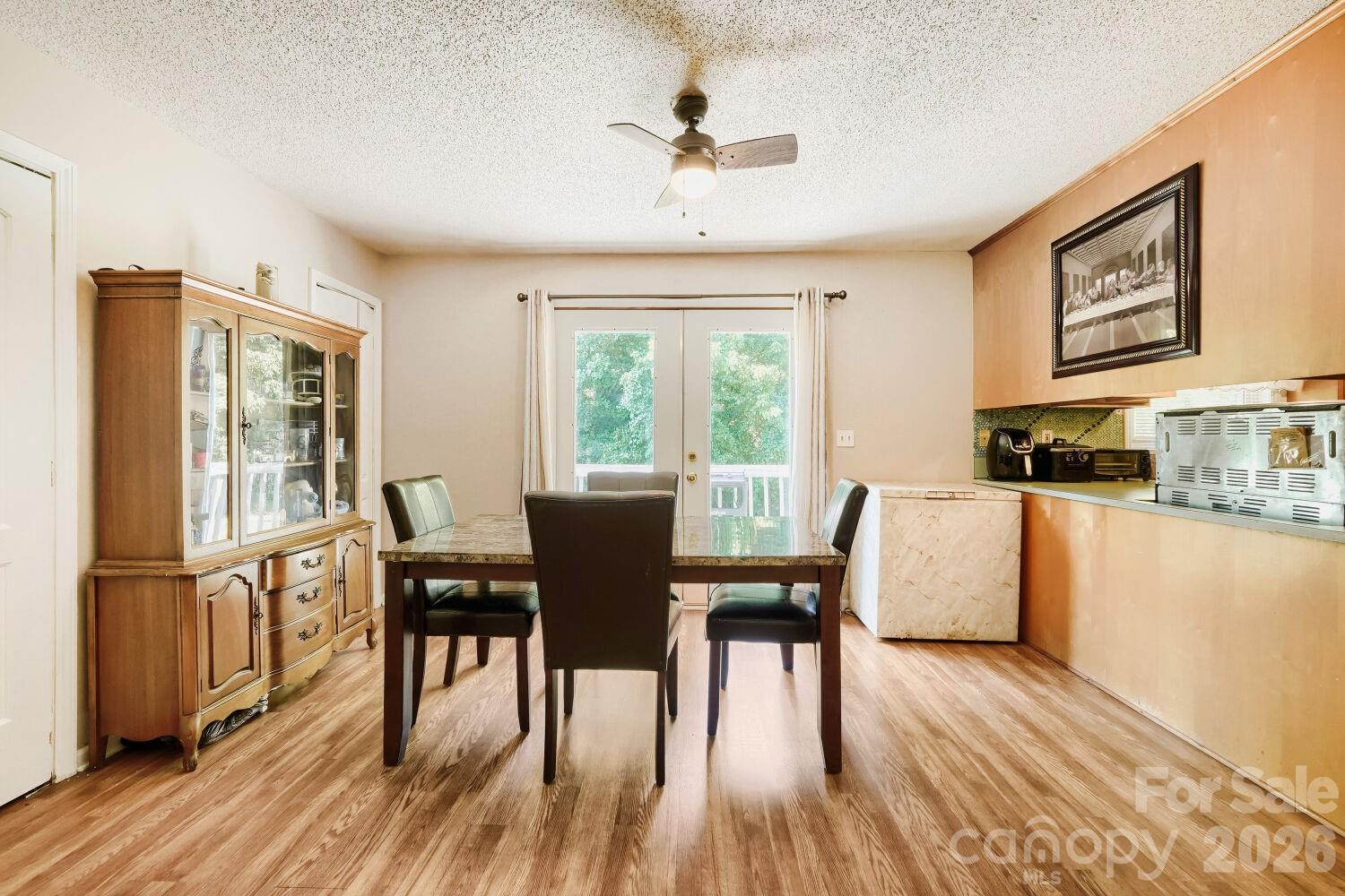 2601 Lynn Drive Property Photo 8