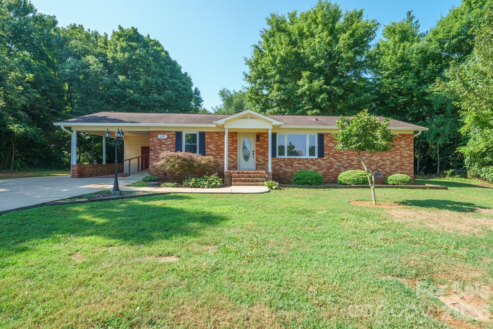 112 Summers Farm Road Property Photo 1
