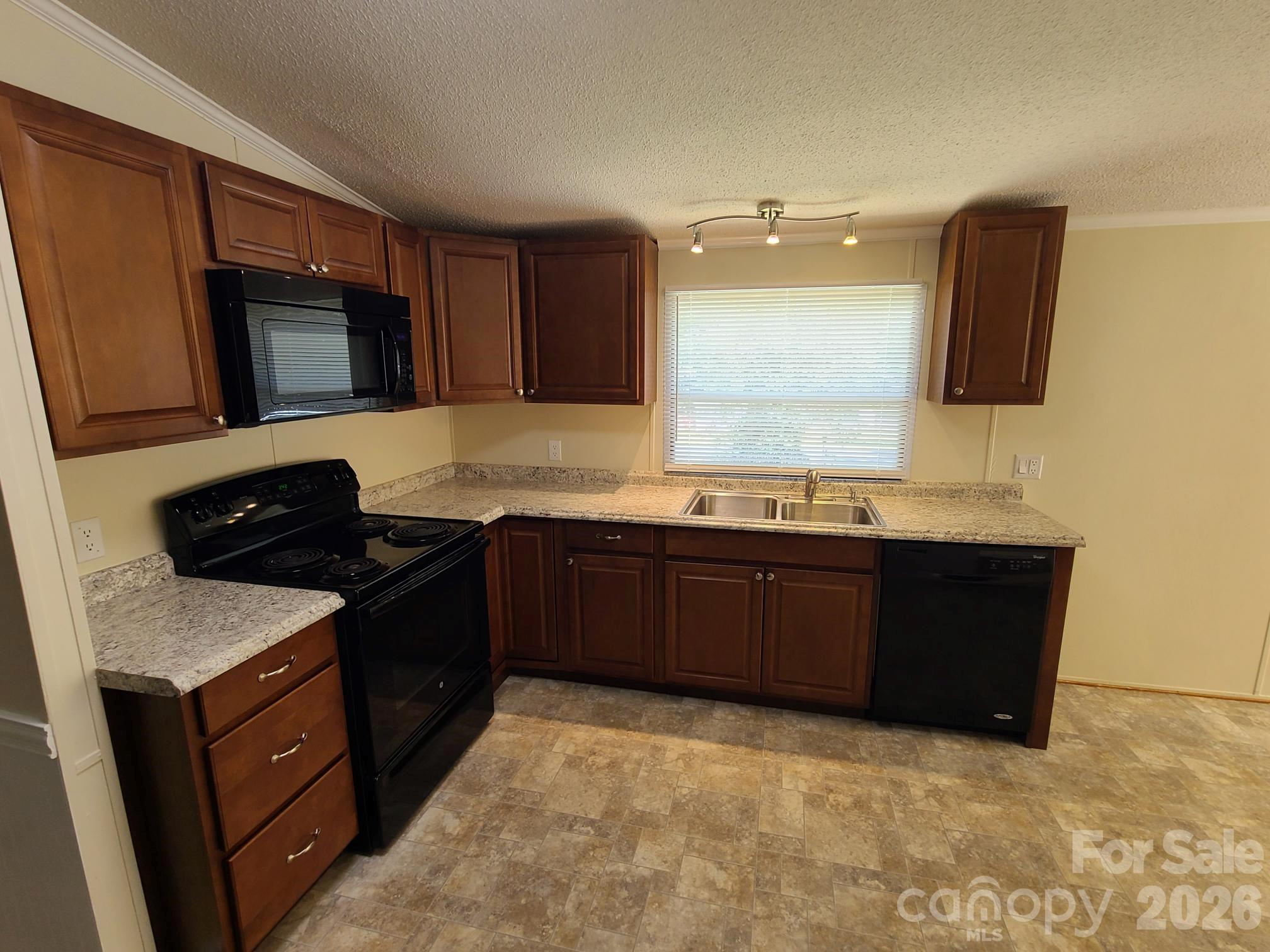 3111 Redbud Place 61 Property Photo 6