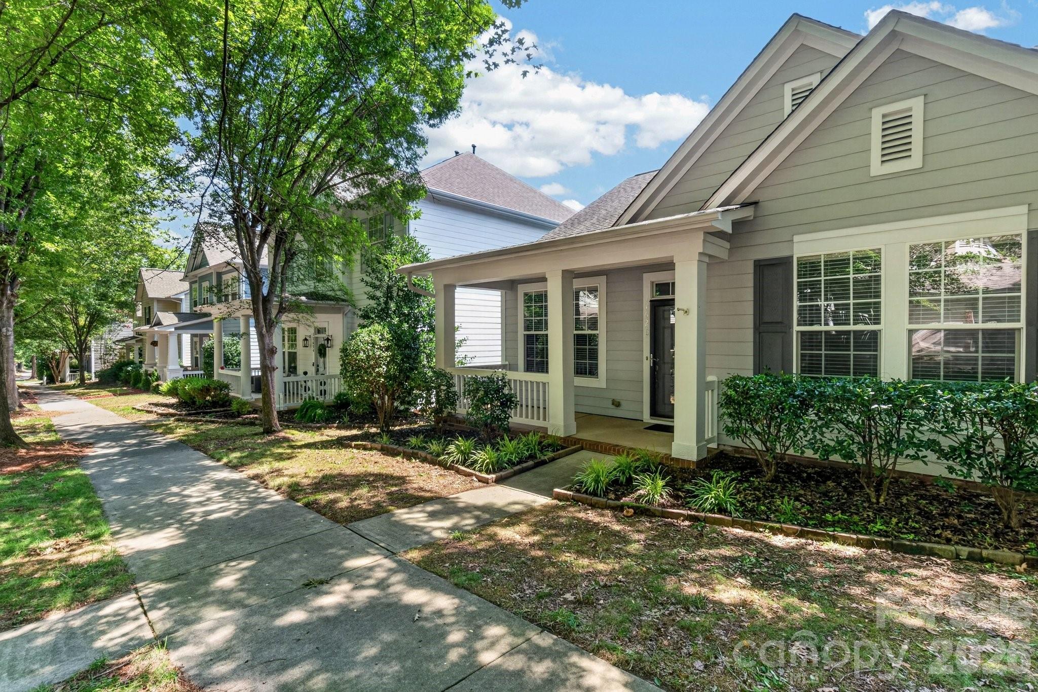 17620 Harbor Walk Drive Property Photo 3