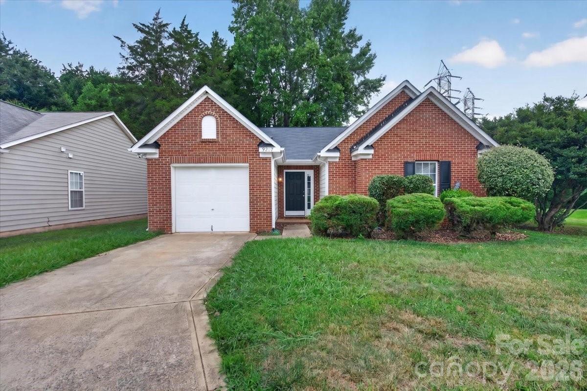 9207 Amy Drive Property Photo 1