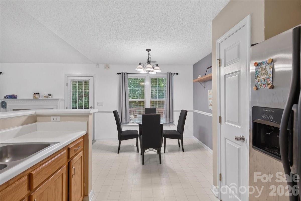 9207 Amy Drive Property Photo 11
