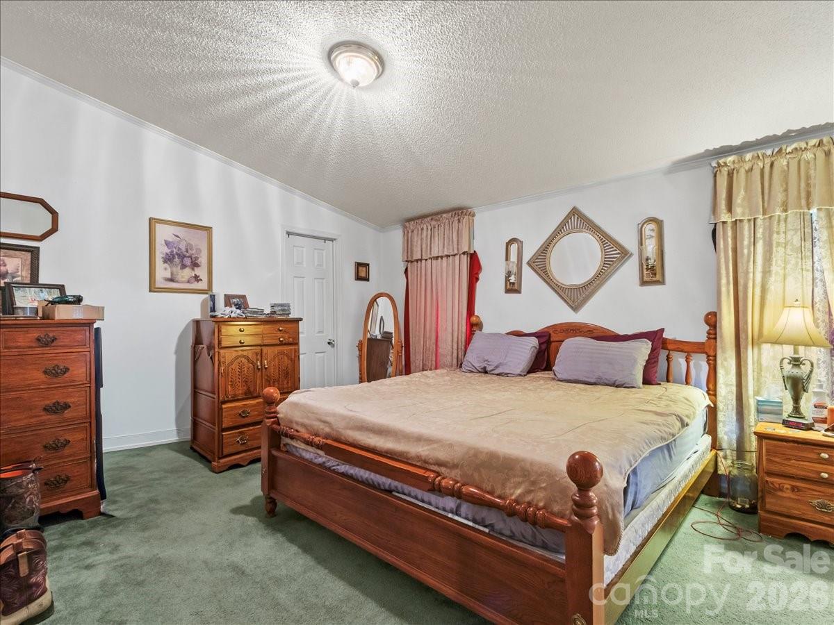98 Cardinal Lane Property Photo 14