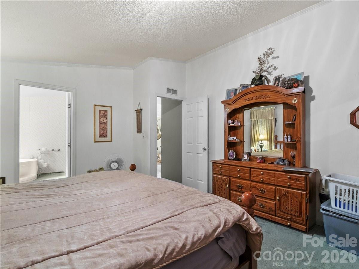 98 Cardinal Lane Property Photo 16