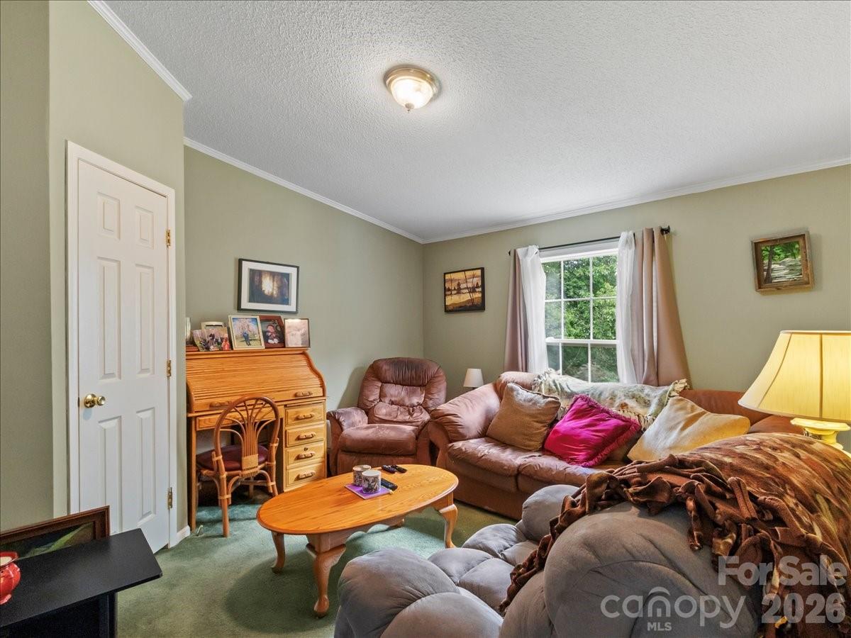 98 Cardinal Lane Property Photo 20