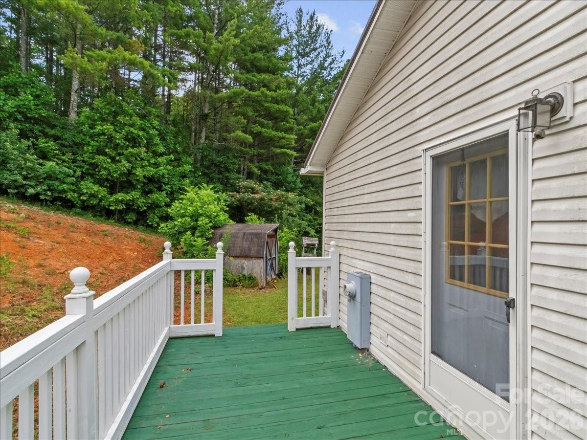 98 Cardinal Lane Property Photo 26