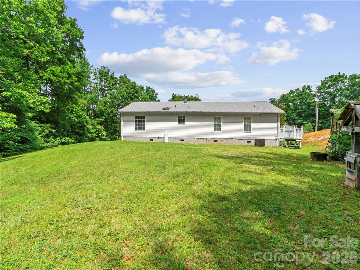 98 Cardinal Lane Property Photo 28