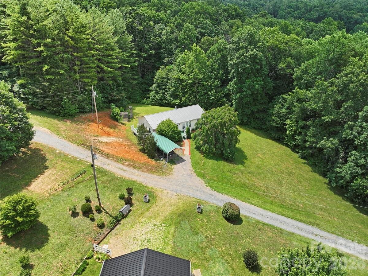98 Cardinal Lane Property Photo 31