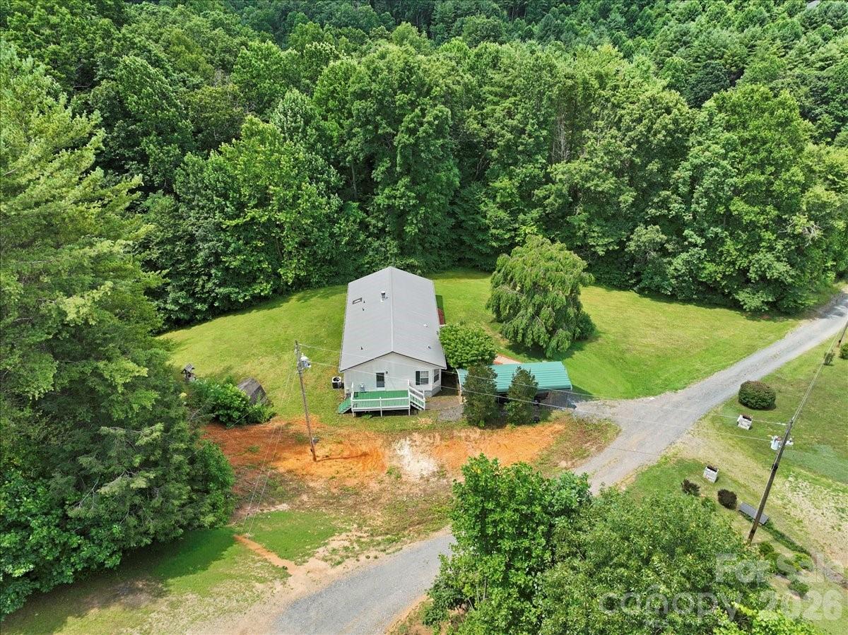 98 Cardinal Lane Property Photo 32