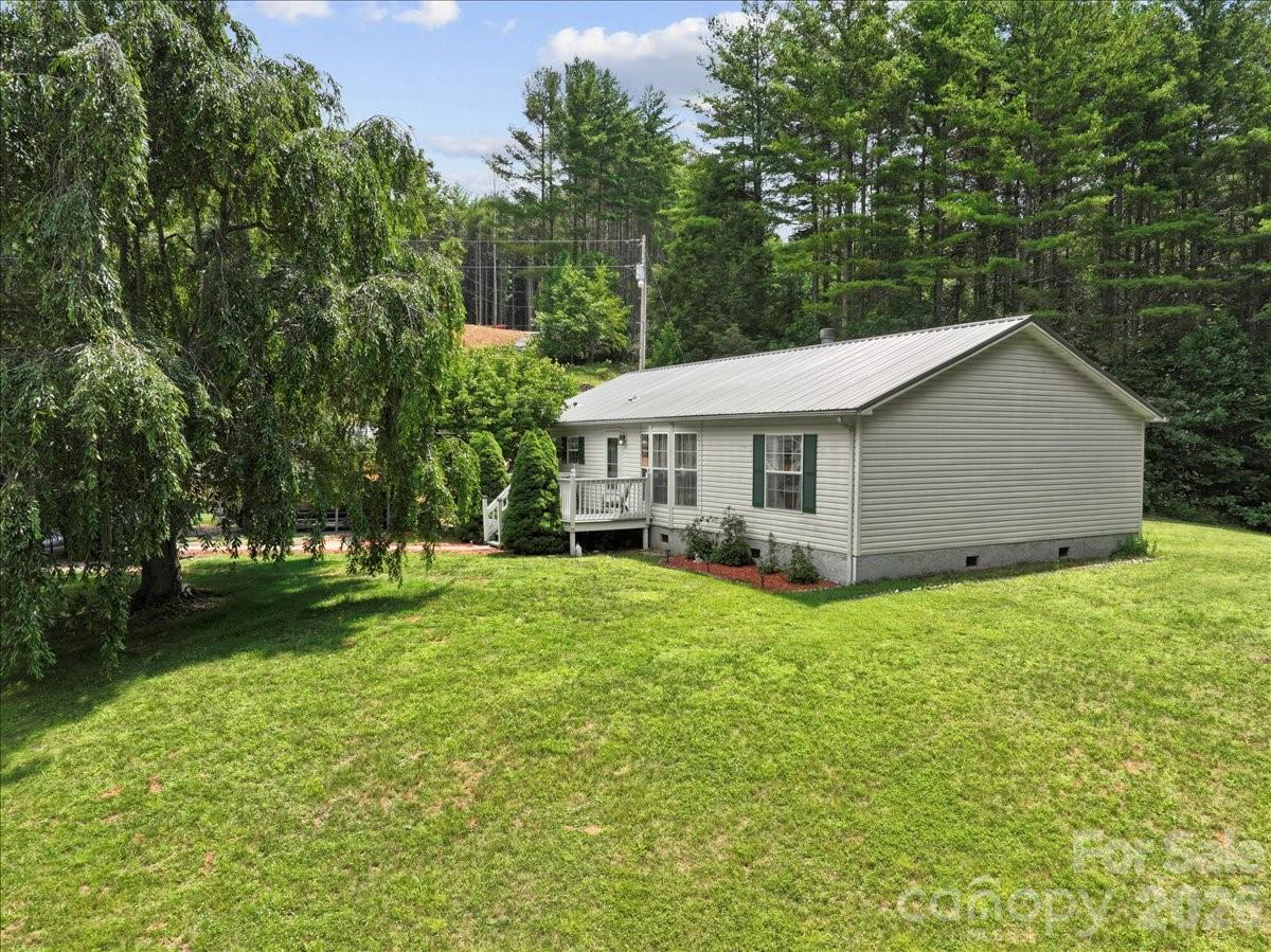 98 Cardinal Lane Property Photo 36