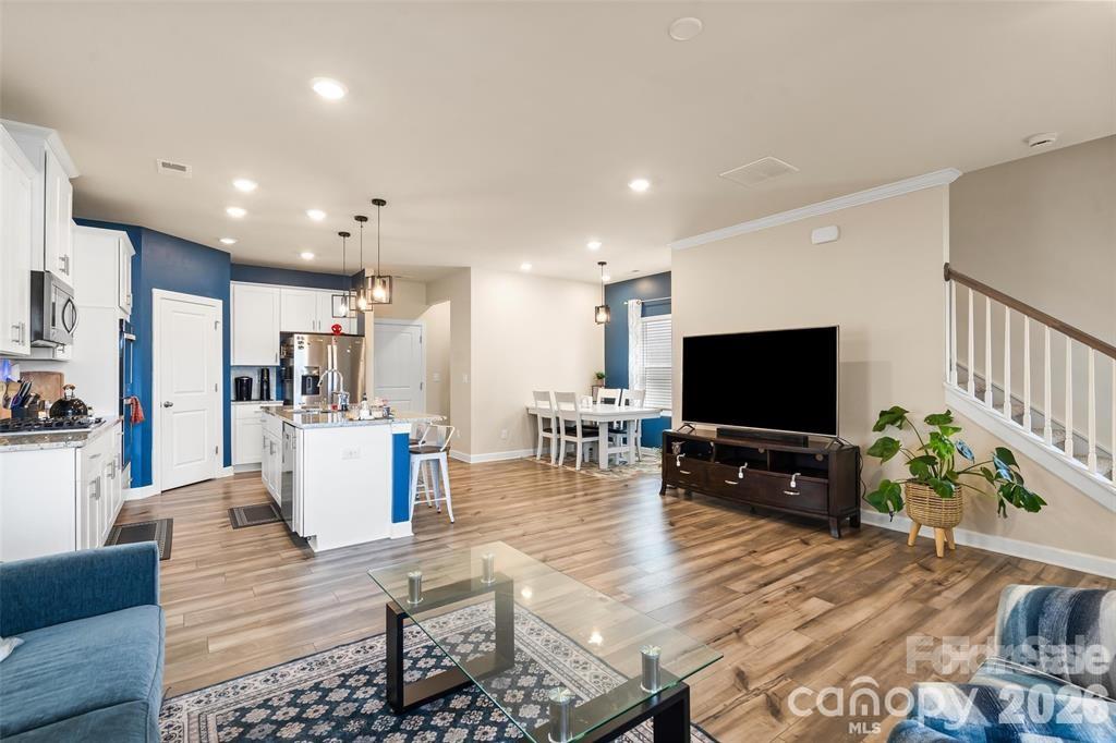 613 Cedar Knoll Circle Property Photo 10