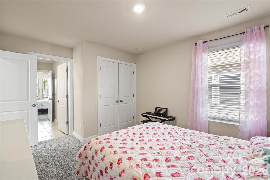 613 Cedar Knoll Circle Property Photo 18