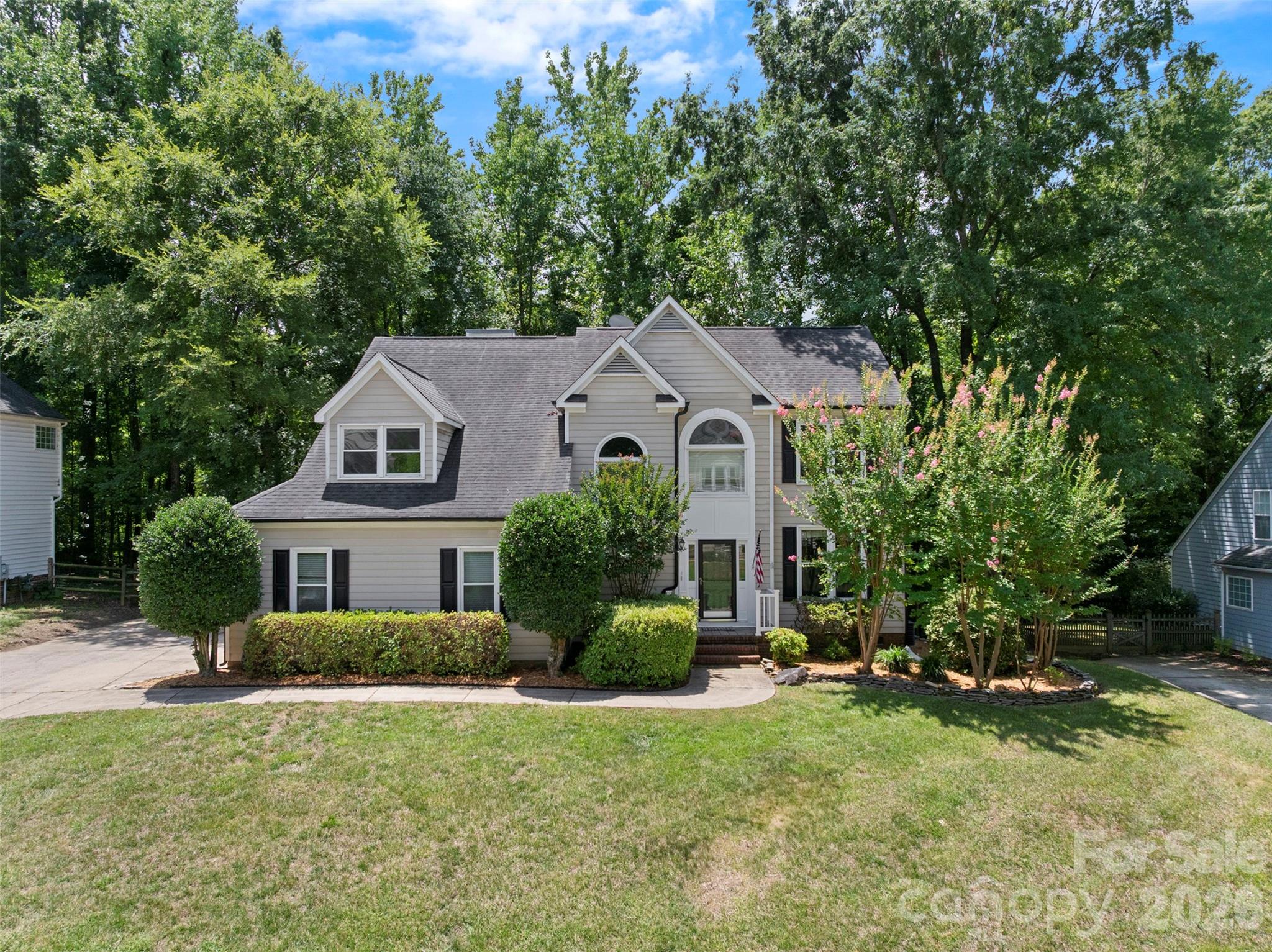8610 Forest Shadow Circle Property Photo 2