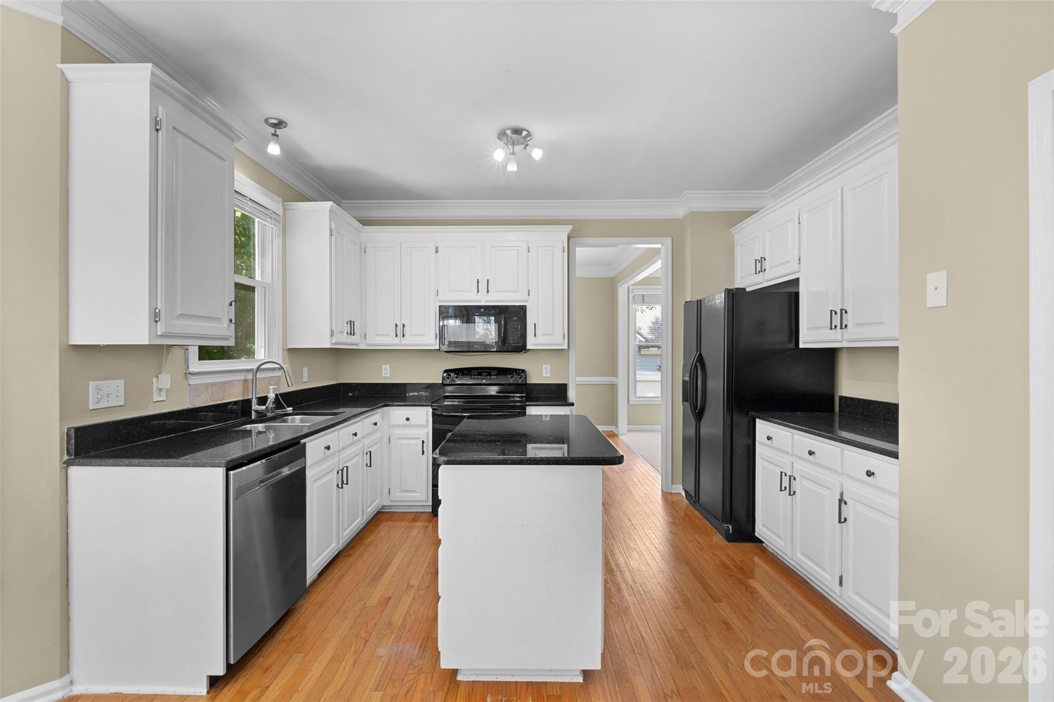 8610 Forest Shadow Circle Property Photo 6
