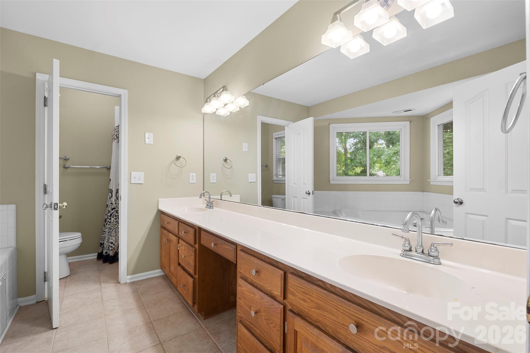 8610 Forest Shadow Circle Property Photo 17