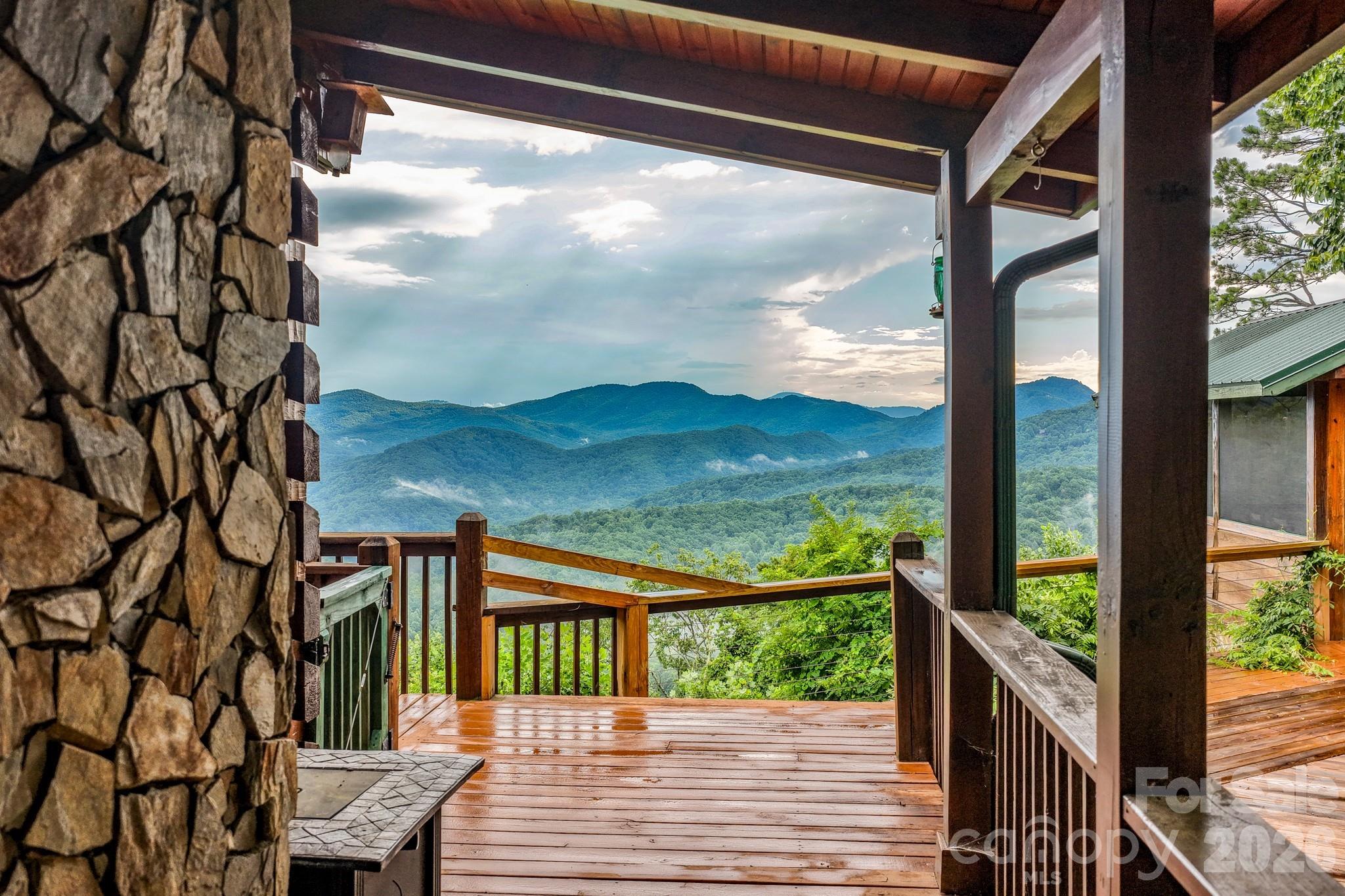 1411 Wolf Pen Road Property Photo 2